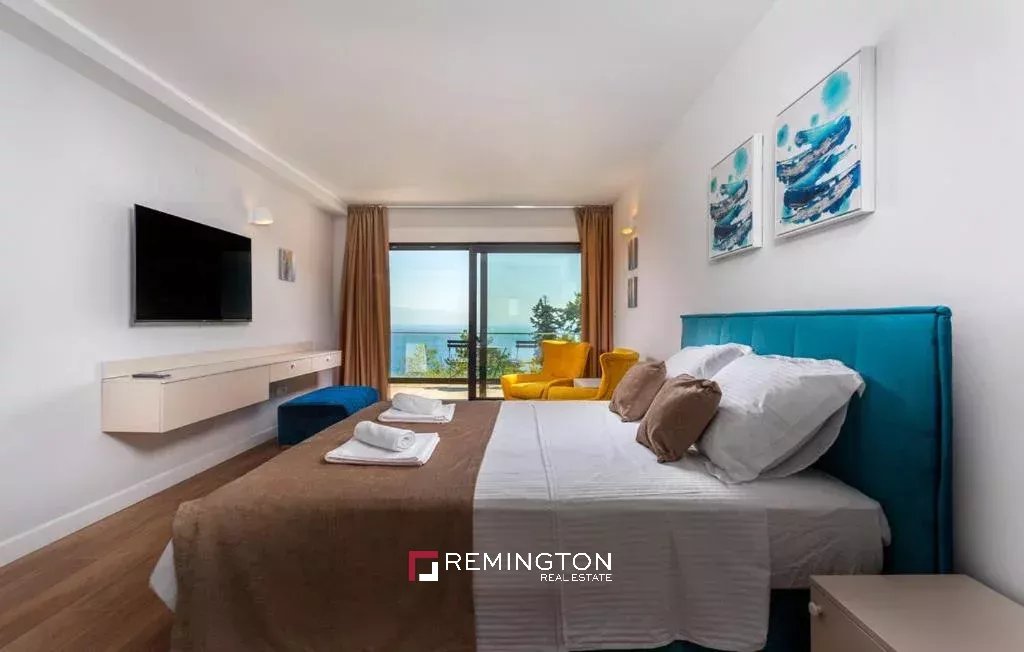 5 Bedroom Villa/Townhouse's Image 9