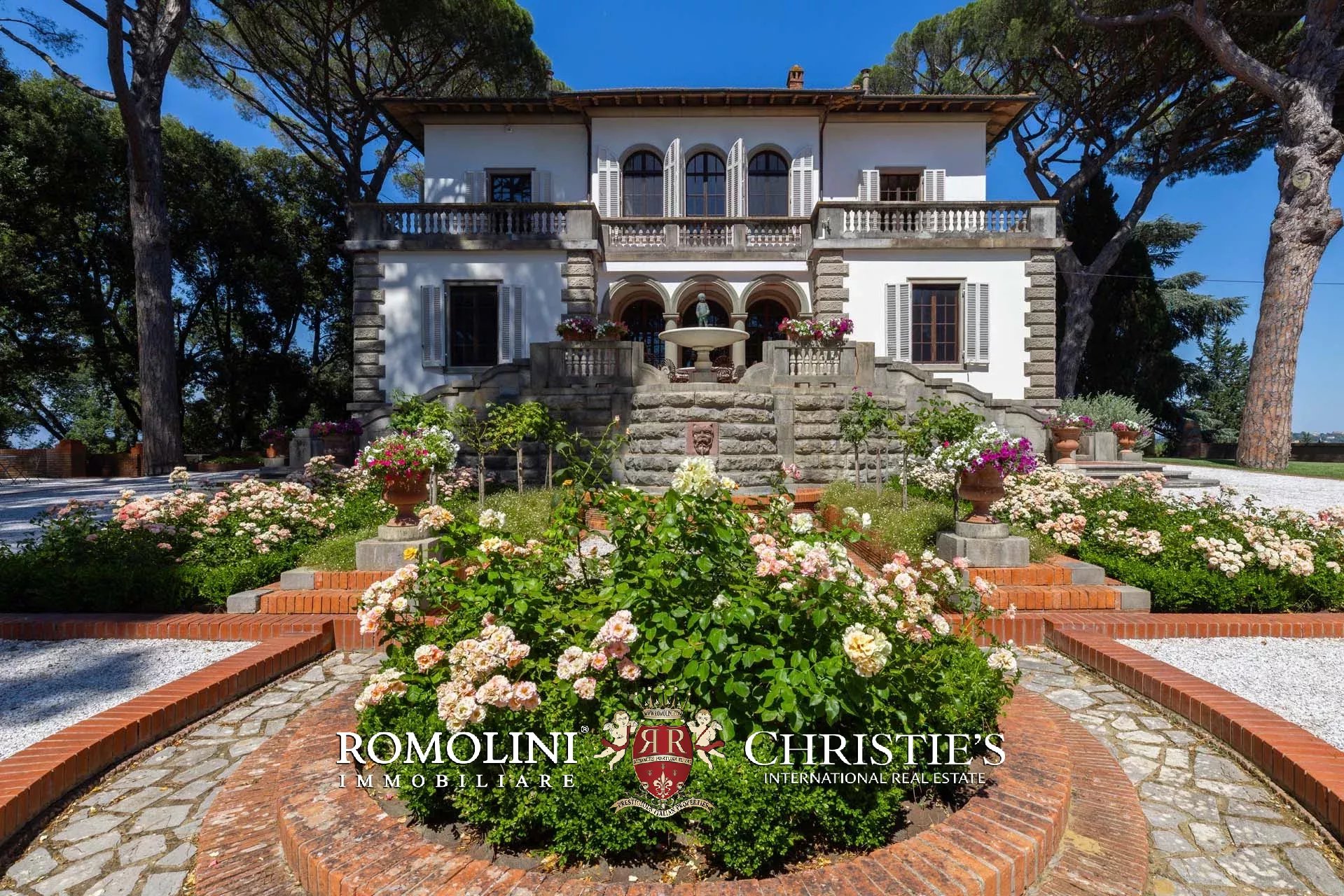 8 Bedroom Villa/Townhouse's Image 15