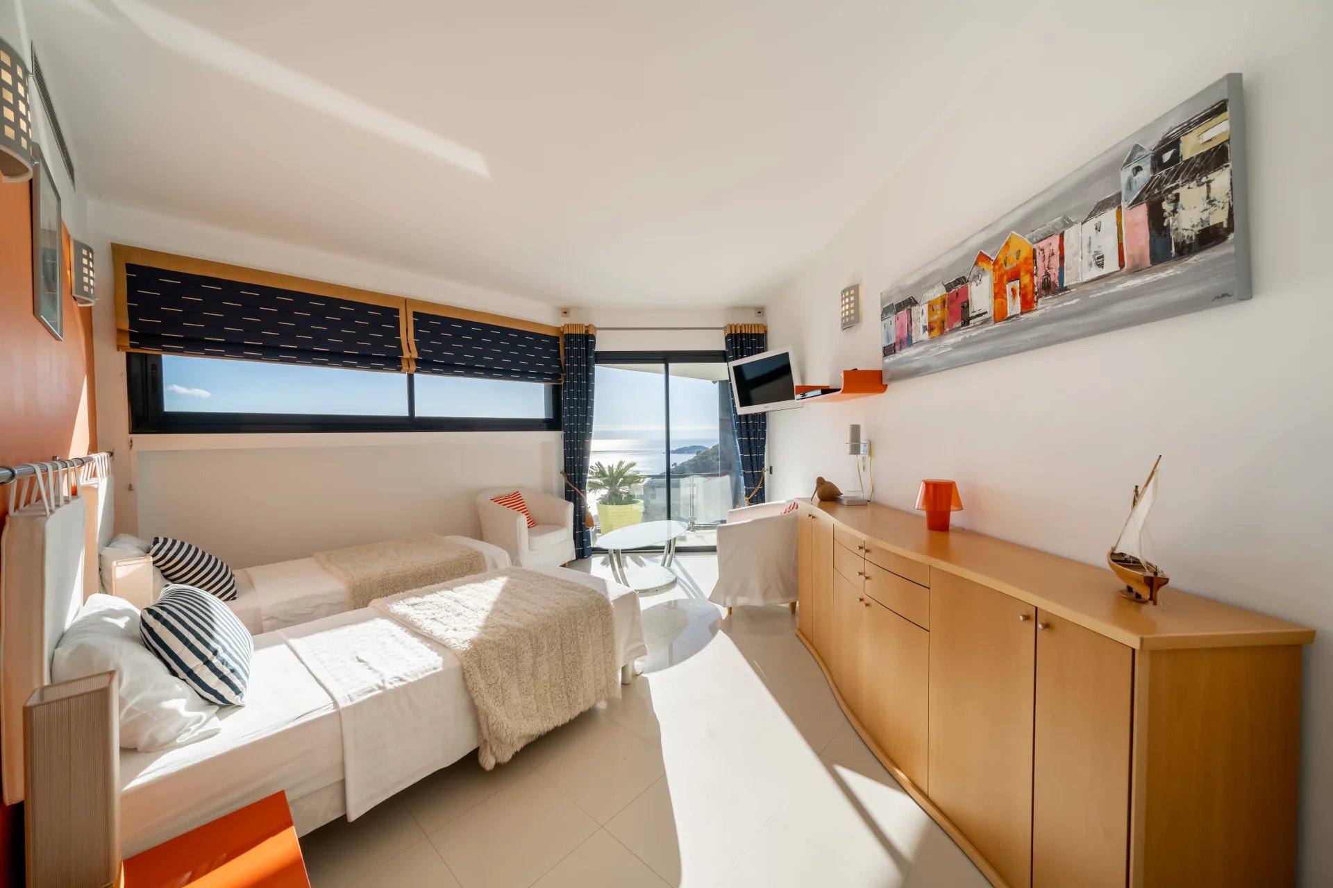 Exceptional Contemporary Villa with Panoramic Sea Views