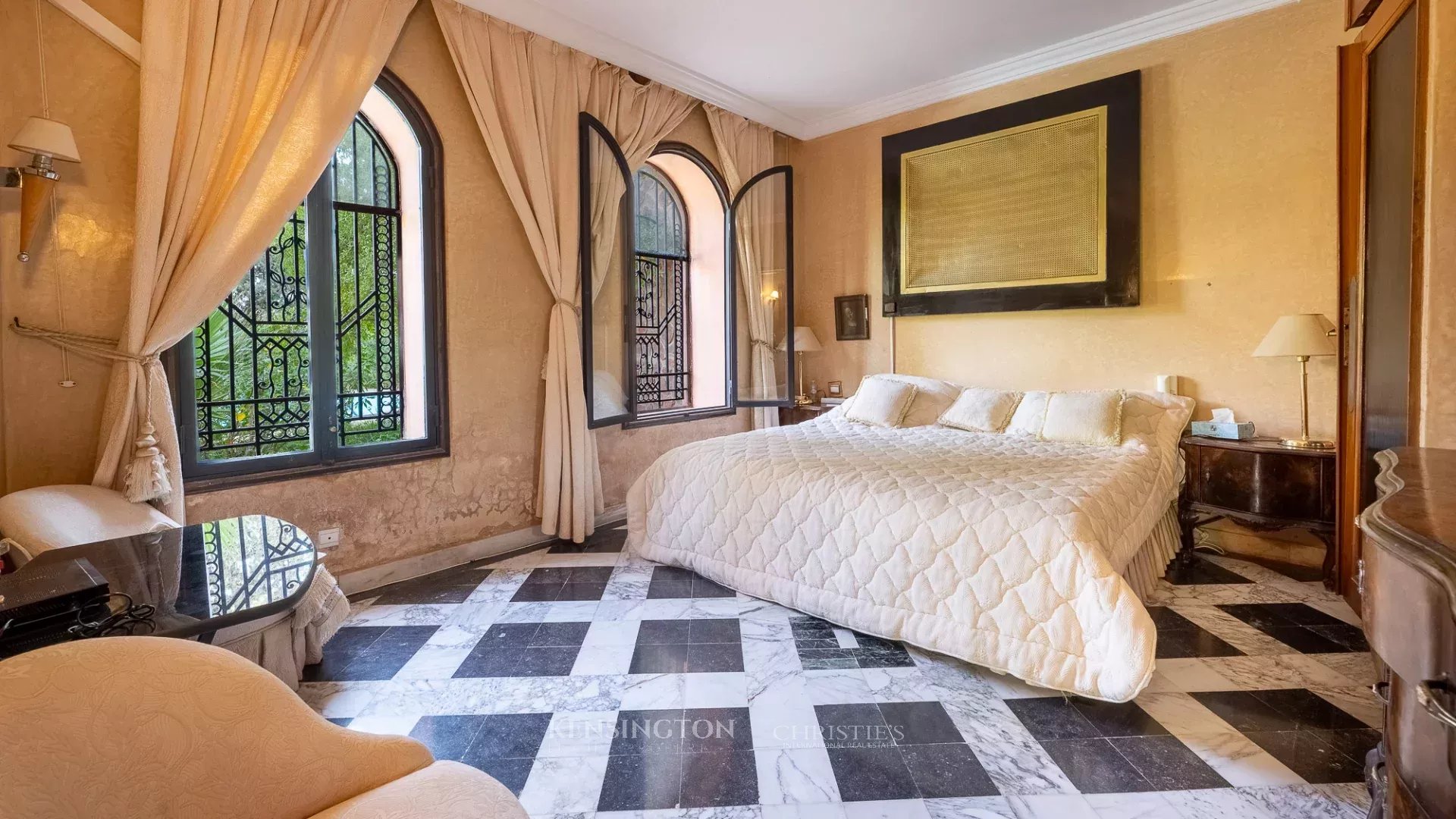 9 Bedroom Villa/Townhouse's Image 6