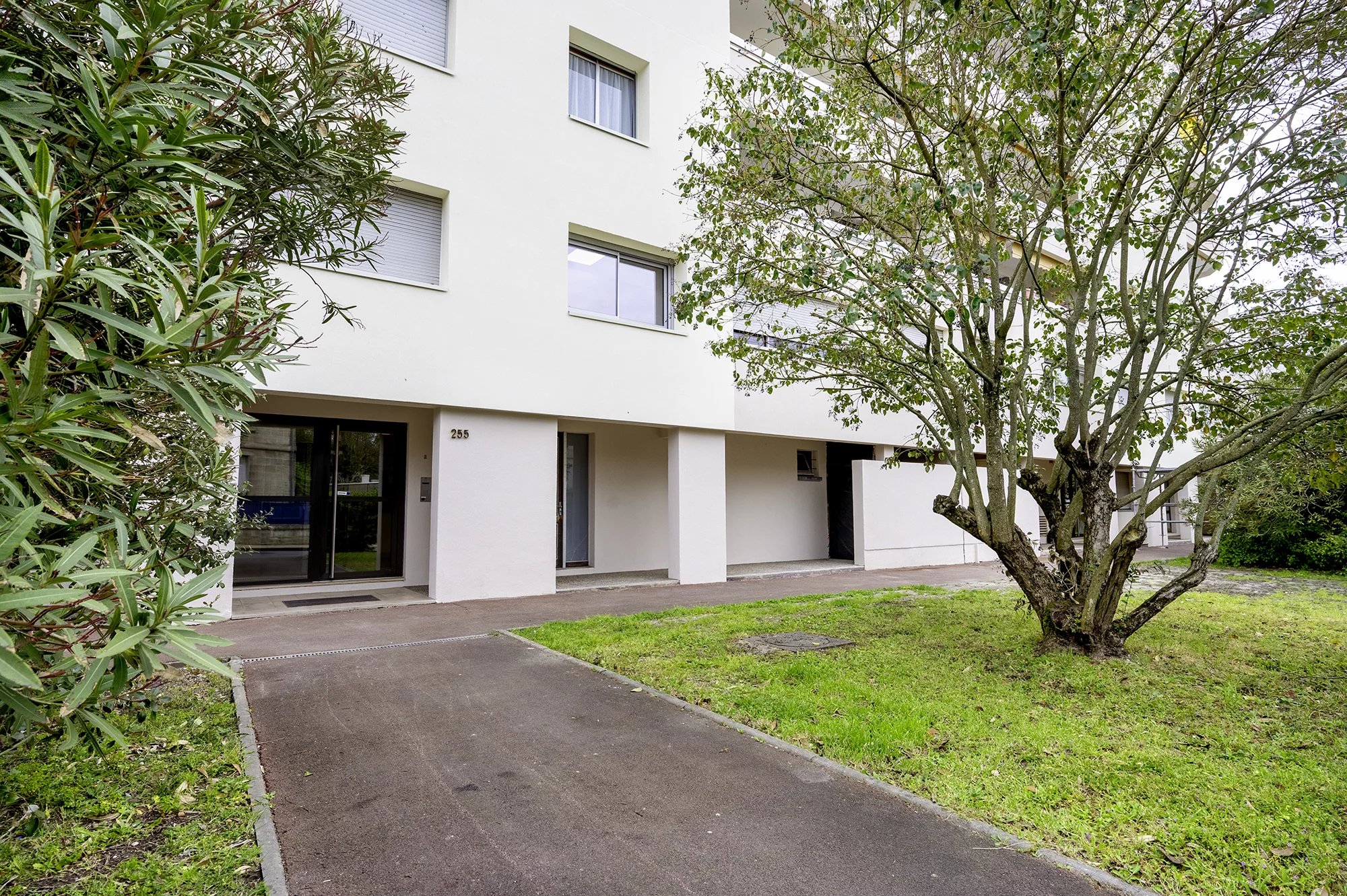 T2 avec balcon, vue dégagée – Résidence avec ascenseur – Bordeaux (33300)