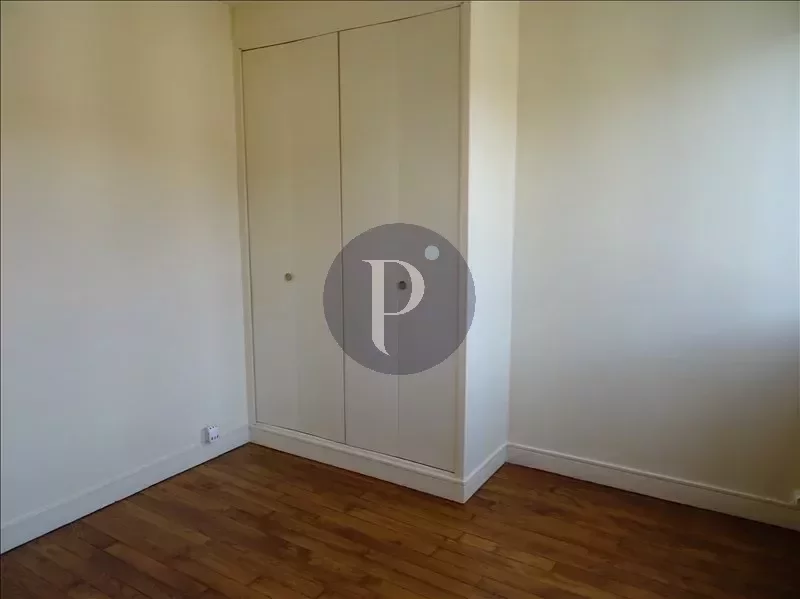 location-appartement-2-pieces-verrieres-le-buisson-83870357