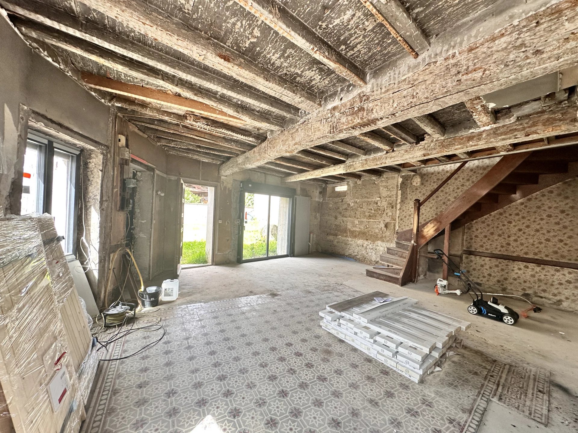 Maison à rénover sur Les Chères d'environ 135 m²