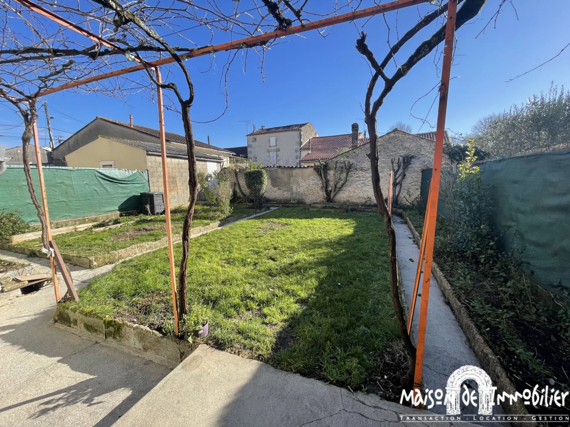 A vendre à COGNAC - Quartier Champ de Foire - Maison de vill
