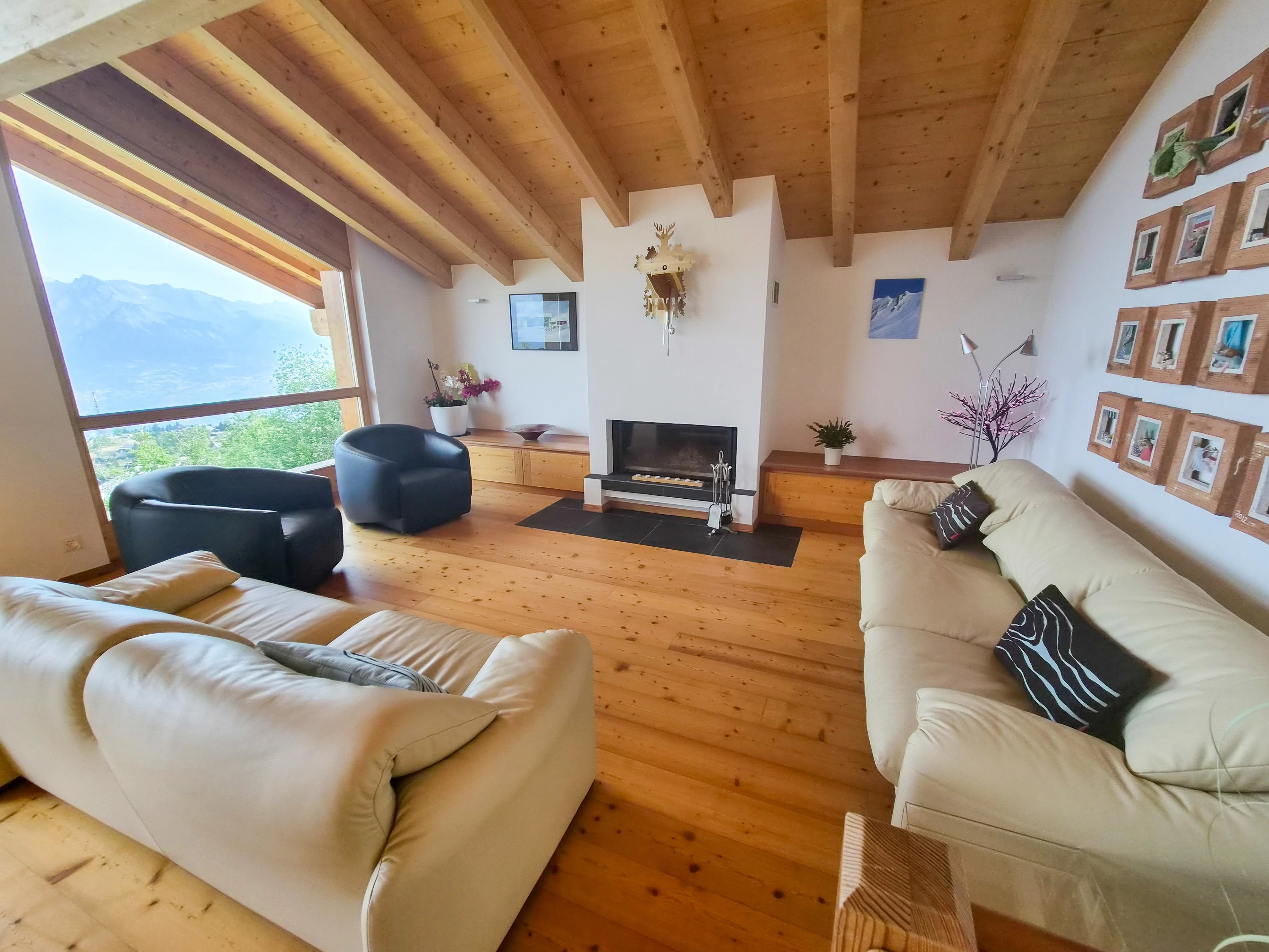 Chalet d'exception au bord du bisse et proche des pistes de skis, à Nendaz !