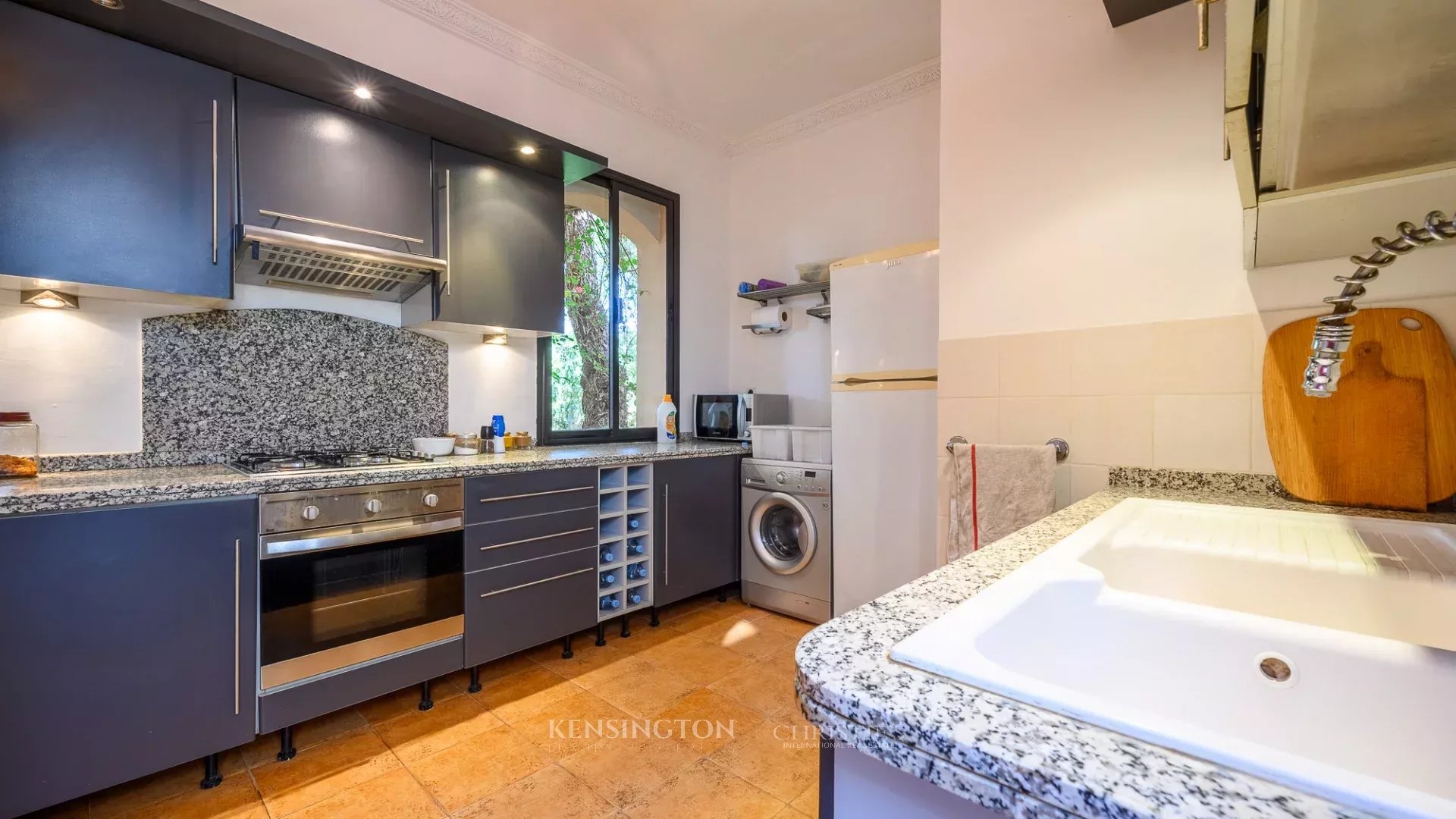 5 Bedroom Villa/Townhouse's Image 43
