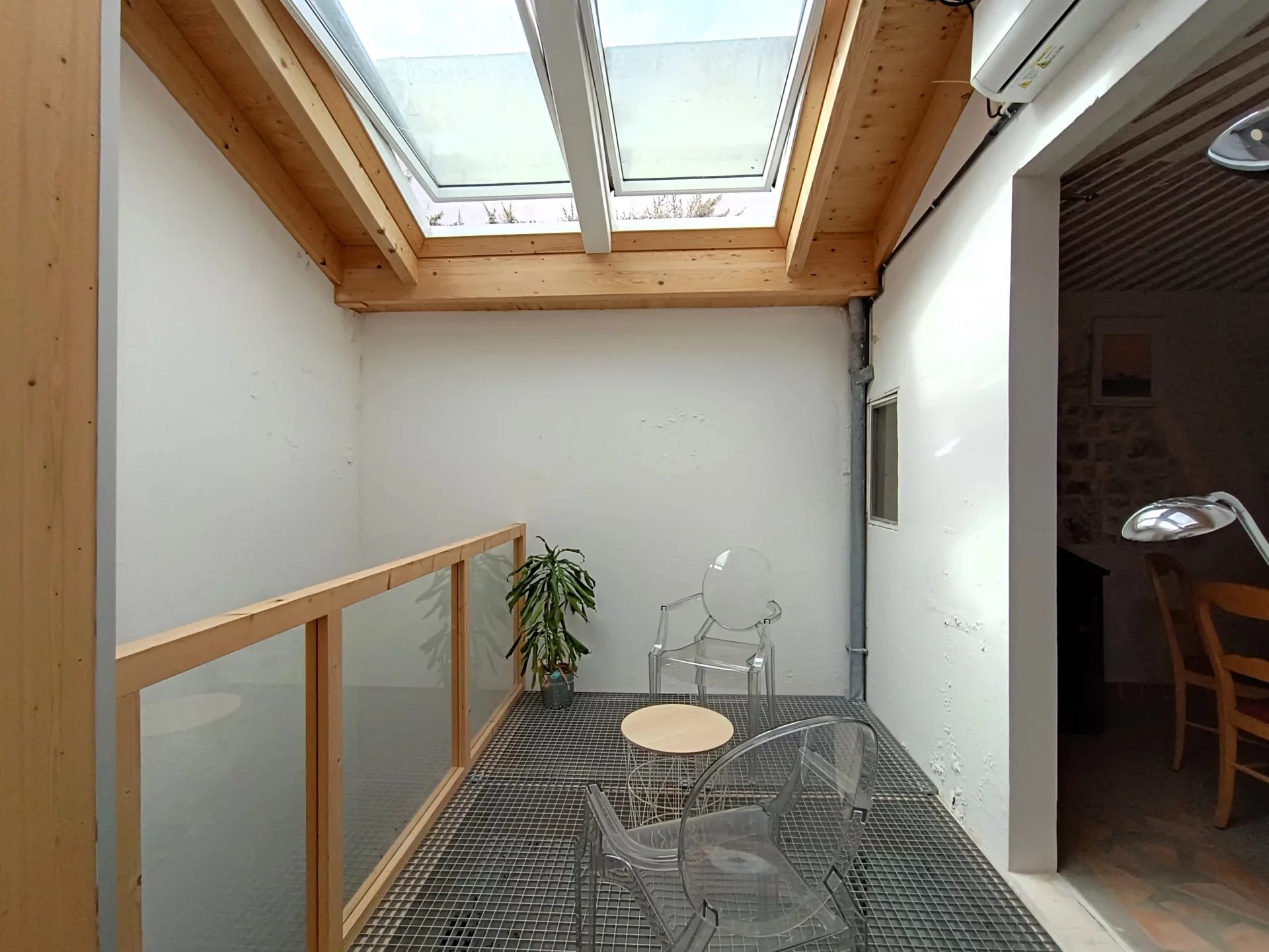 House in La Rochelle - Image 5