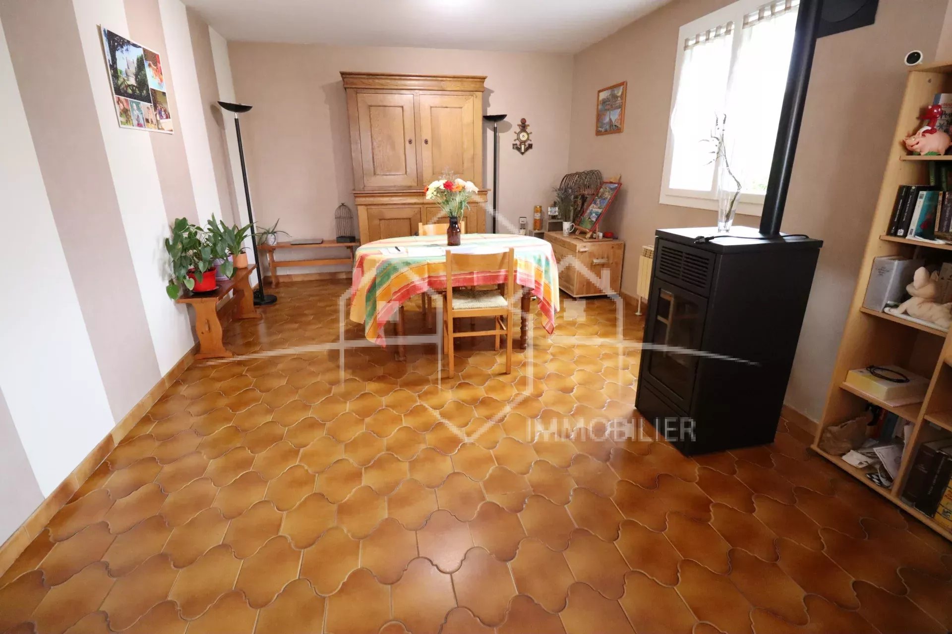 MAISON T4 AVEC VUE, SOUS-SOL ET PISCINE