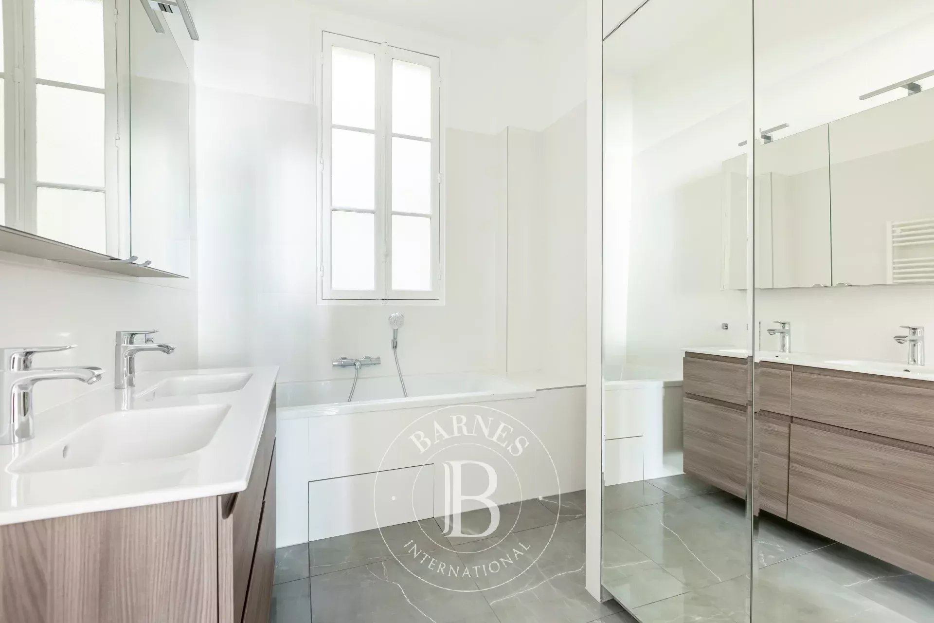 Daire Paris 16ème - picture 17