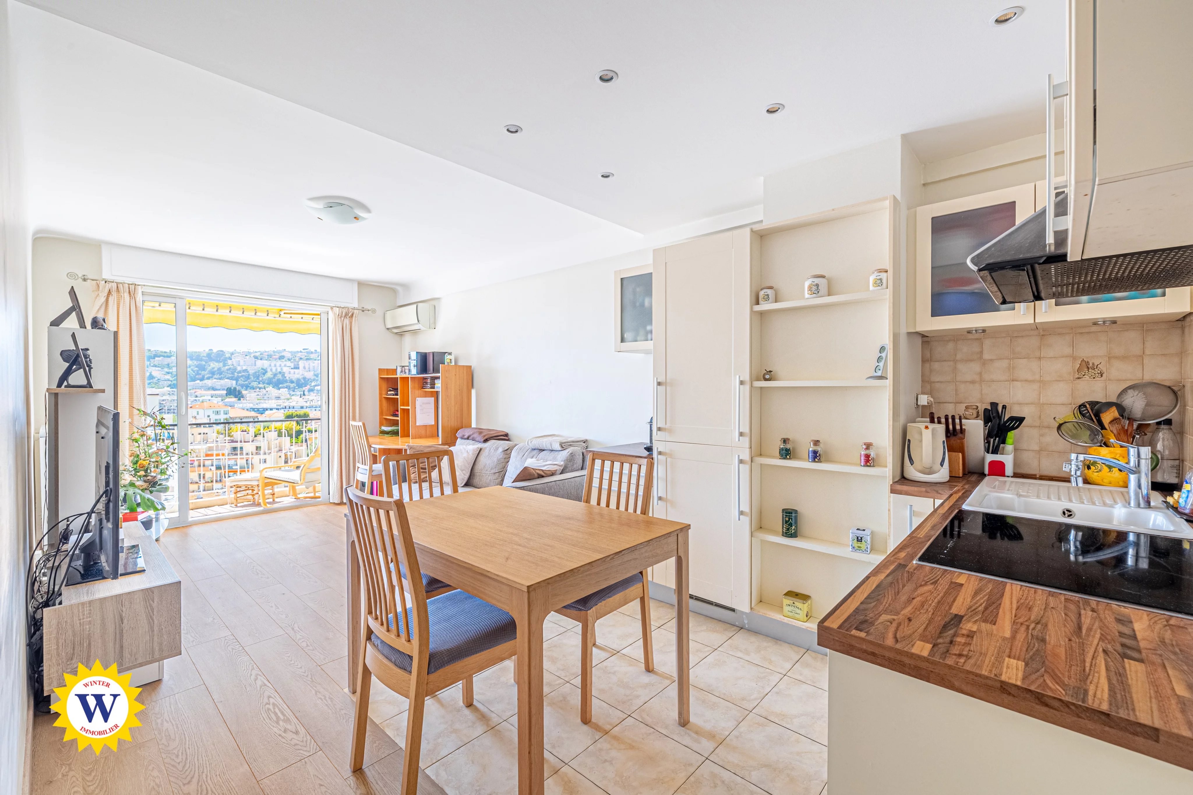 NICE NORD – 3 PIÈCES AVEC EXTÉRIEURS ET VUE MER DÉGAGÉE – GARAGE EN SUS - Photo 4