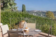Villa for sale close to Saint Paul de Vence with panoramic views — photo 3 of 7