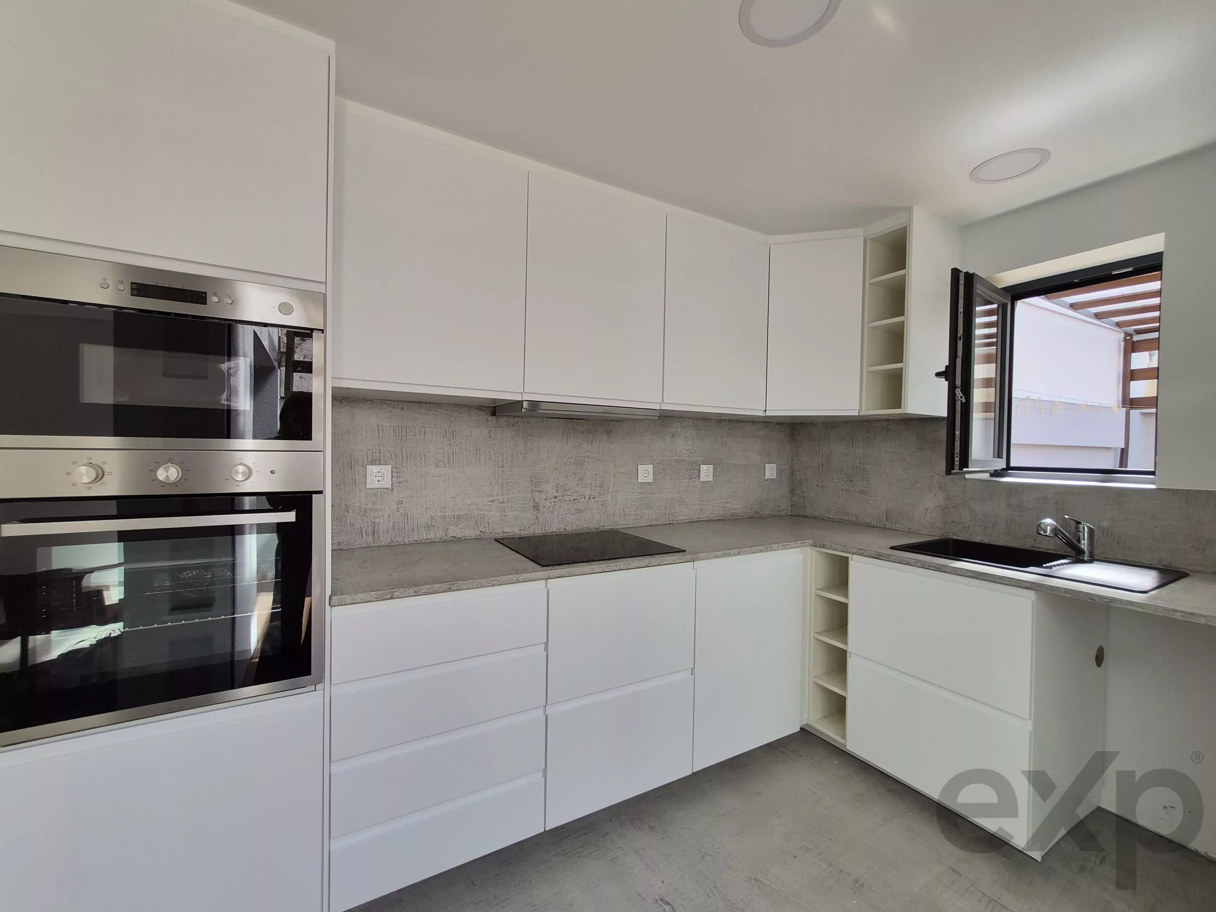 New house, 2 bedrooms, large patio, Alvor center 87107231 image 9