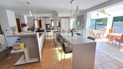 6 ROOMS HOUSE OF 200 m² IN A QUIET LOCATION + POOL – MOUANS-SARTOUX — photo 3 of 7