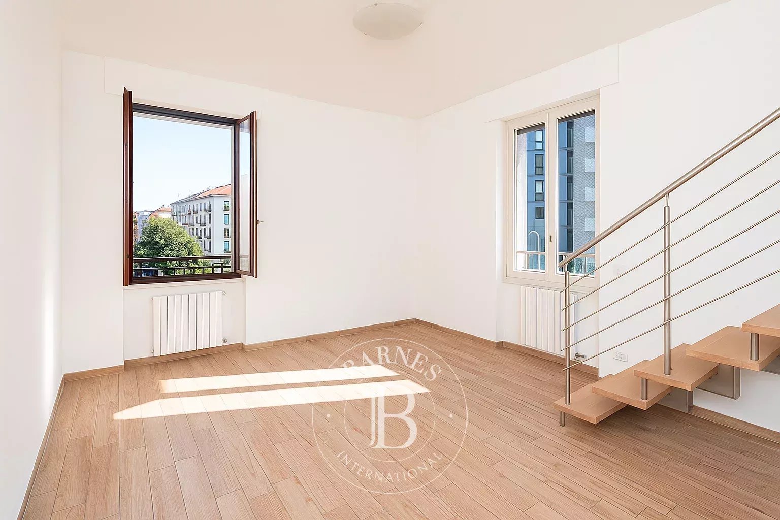 Trilocale su due livelli in Isola