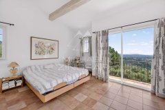Elegant Provençal villa — photo 7 of 7
