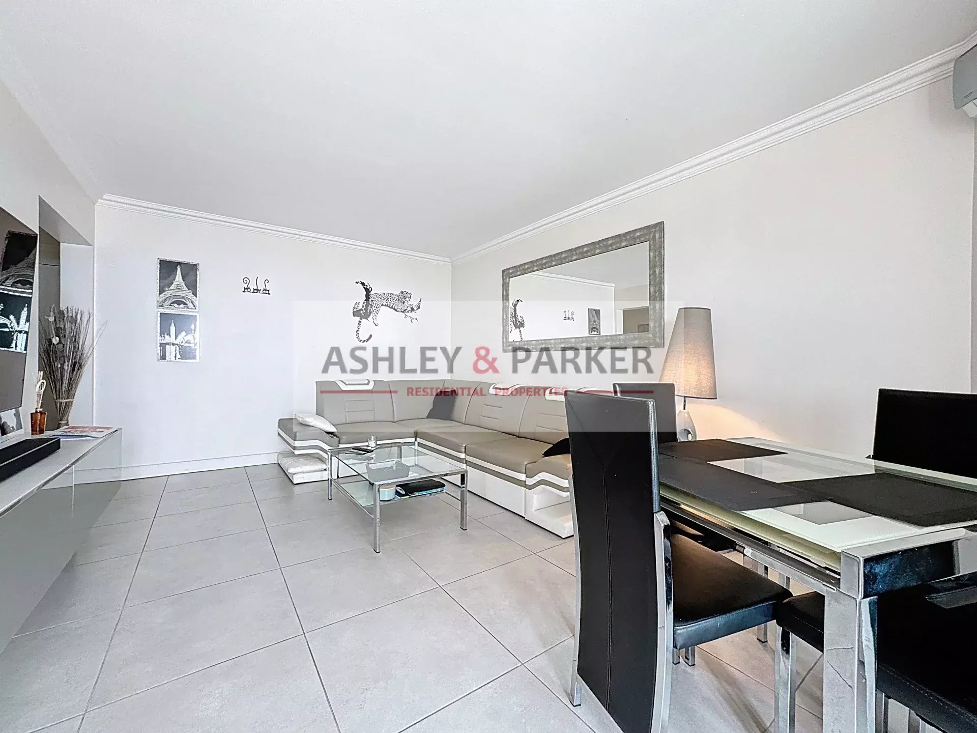 2-ROOM APARTMENT