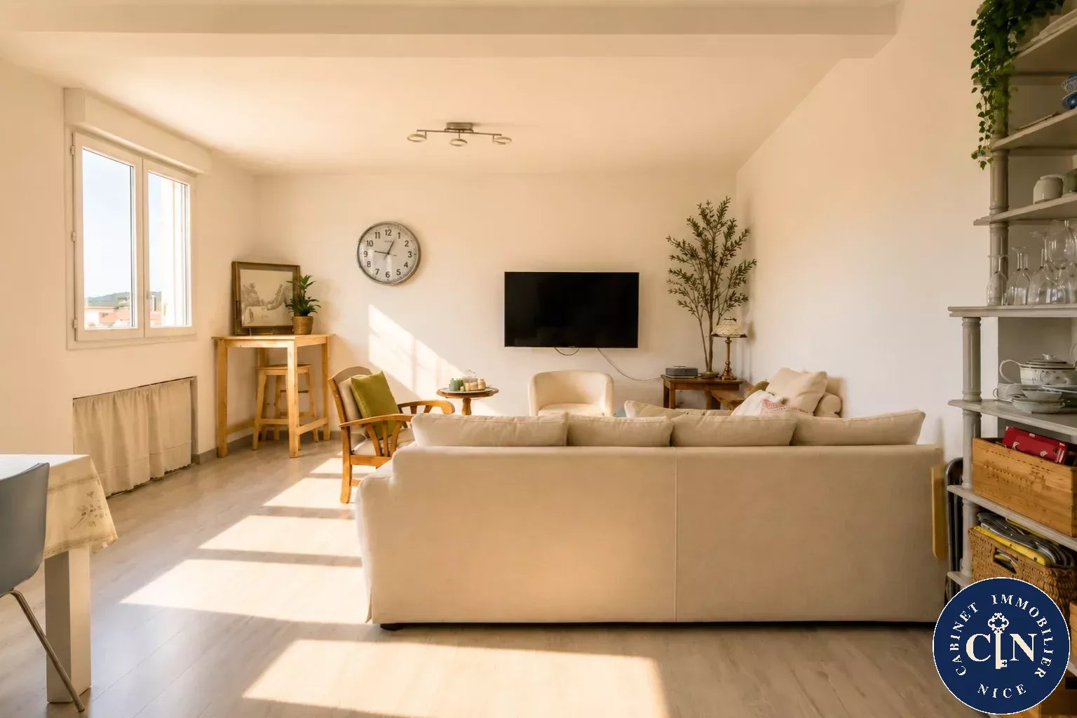 4 pièces 90 m² - Dernier étage vue dégagée - Jean Médecin — photo 4