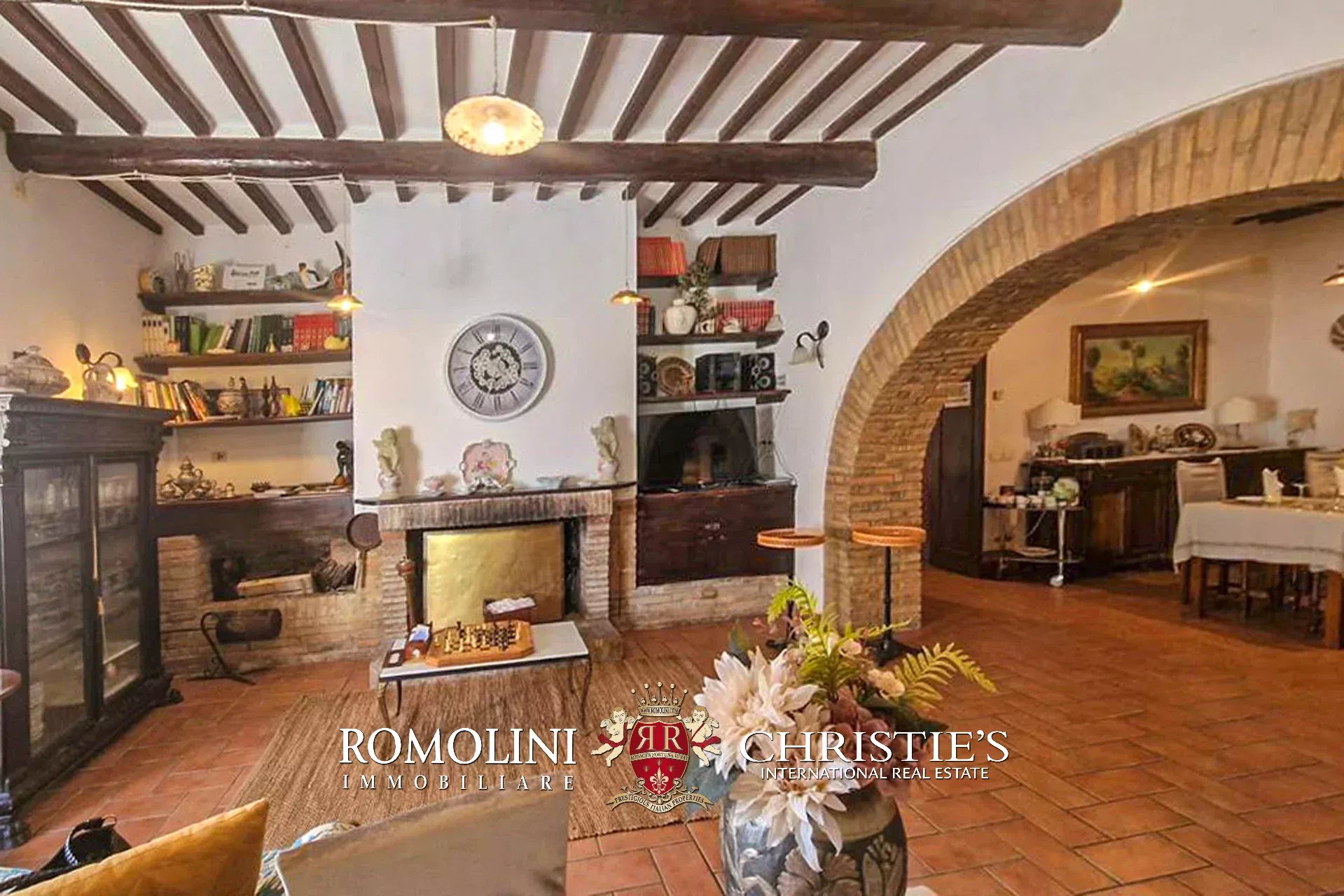 11 Bedroom Villa/Townhouse's Image 3