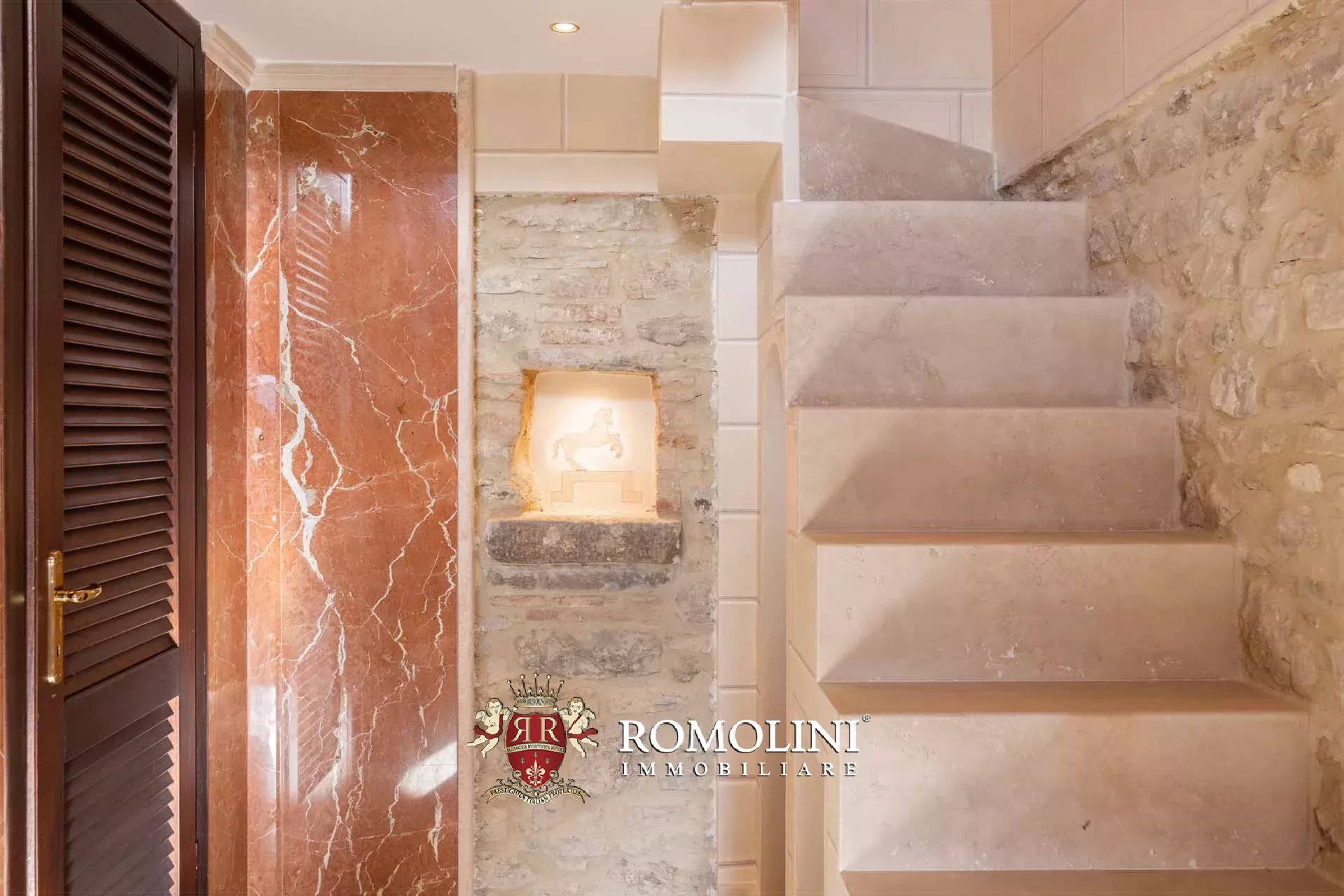 10 Bedroom Villa/Townhouse's Image 123