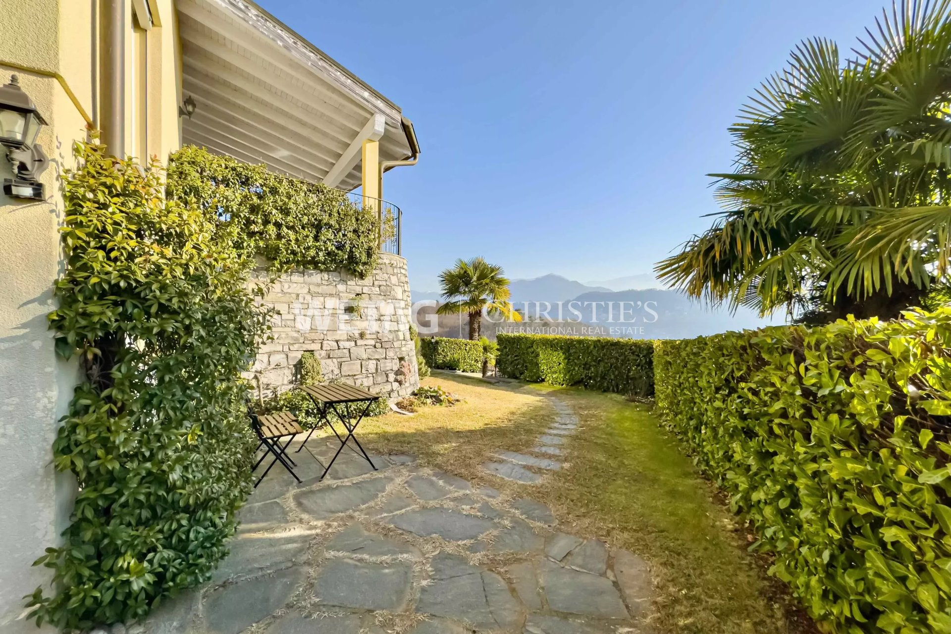 5 Bedroom Villa/Townhouse's Image 9