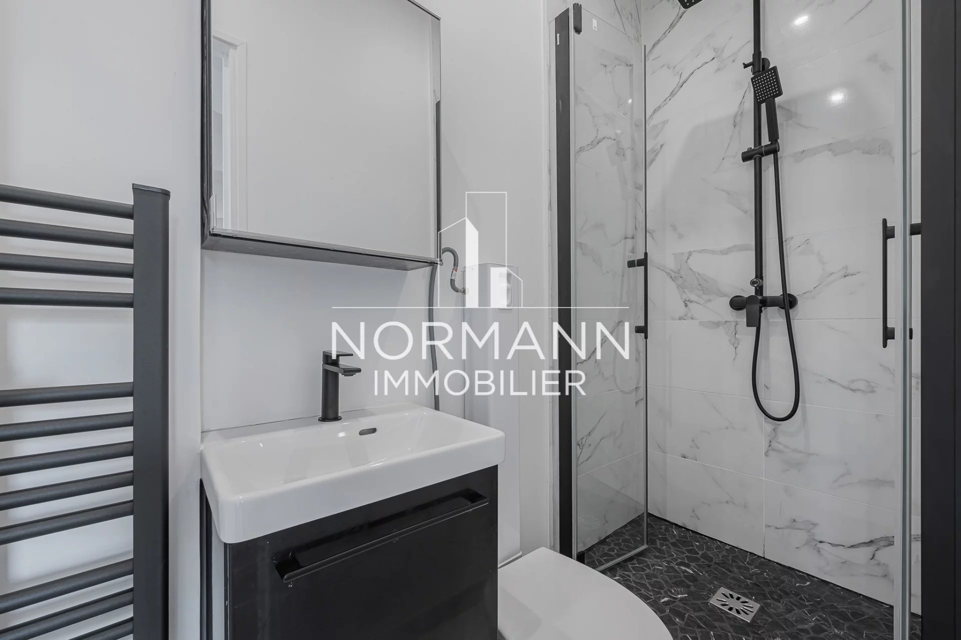 NEUILLY SUR SEINE- LONGCHAMP/DELABORDERE-3 BEDROOMS-TERRACE