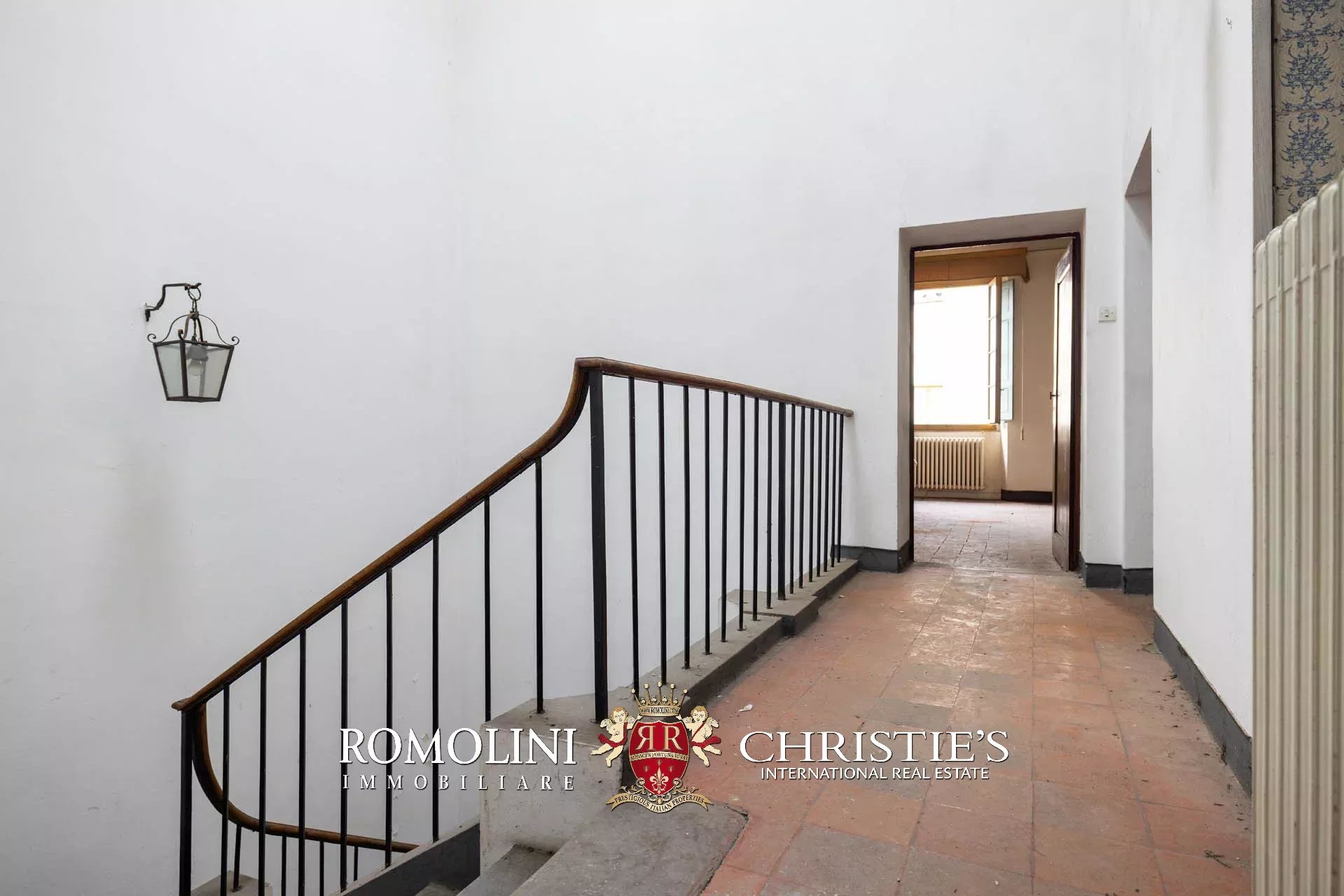 8 Bedroom Villa/Townhouse's Image 34