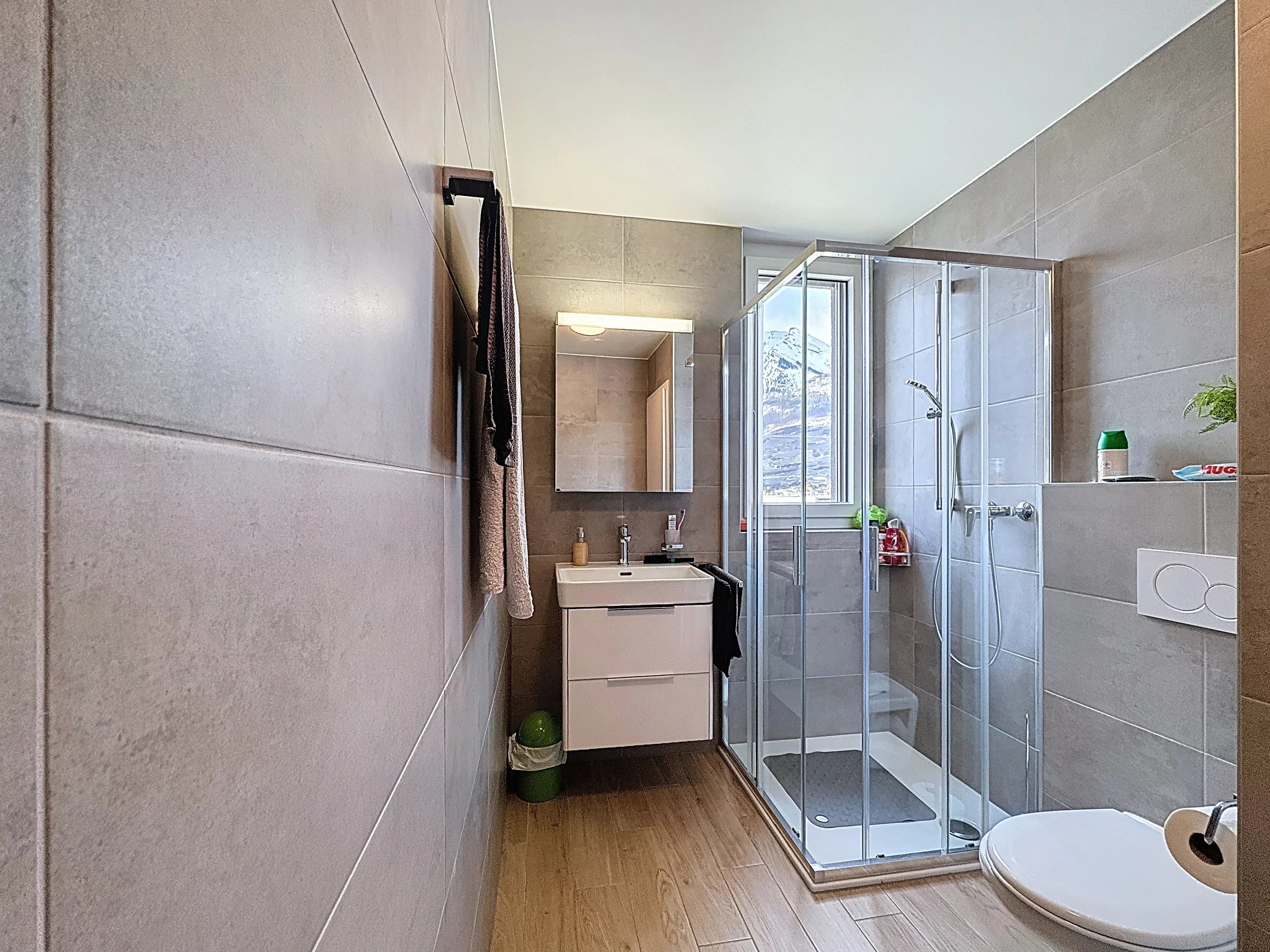 Moderne 3.5 pièces avec grande terrasse