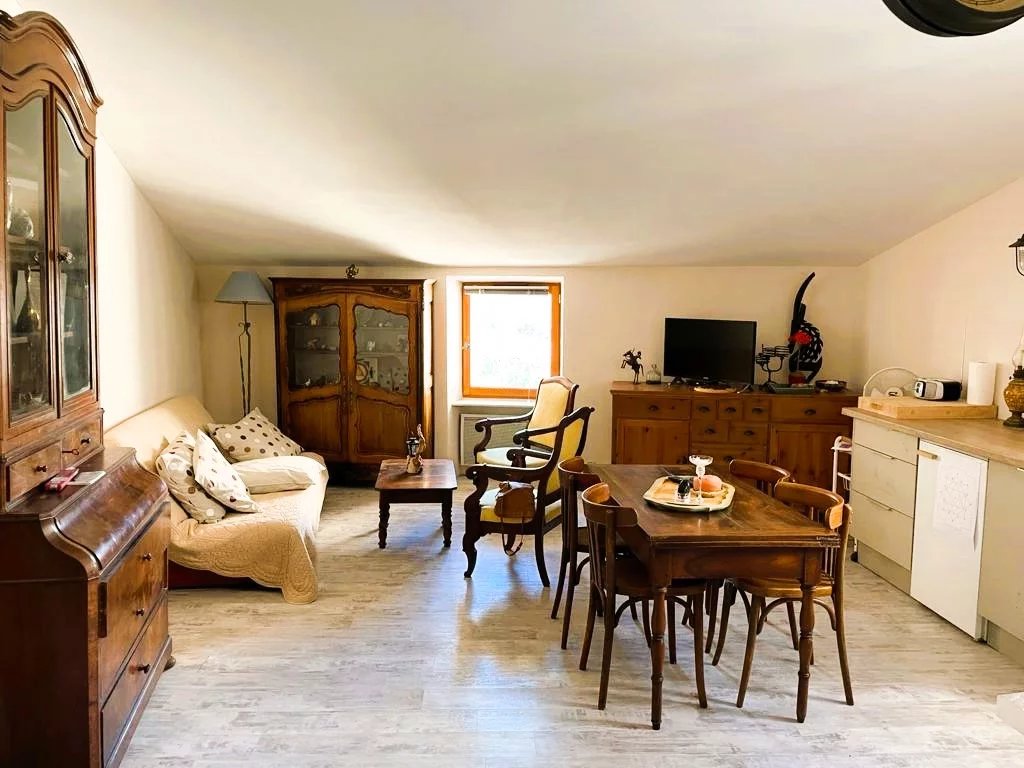 Studio avec garage à Saint-Martin-de-Pallières