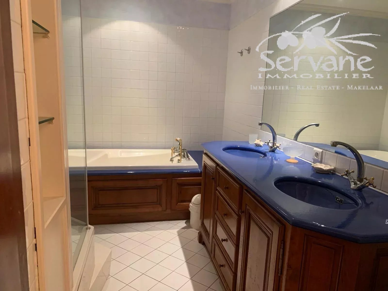 LES ISSAMBRES PROPERTY 10 BEDROOMS EN SUITE
