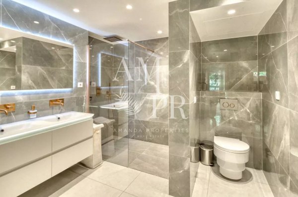 Cannes 3-room apartment panoramic sea view — photo 7