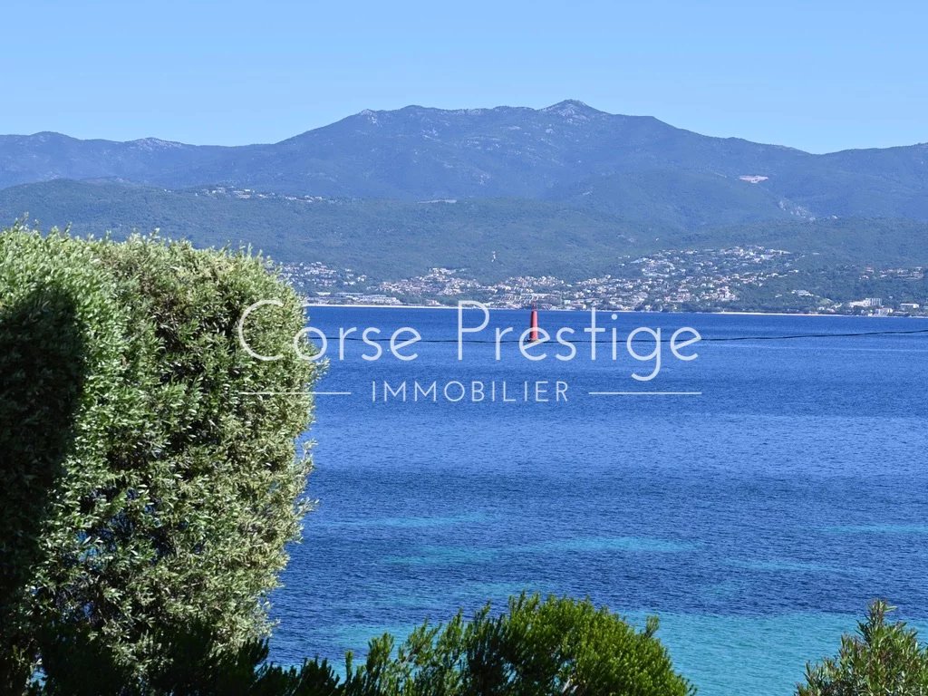 quartier des etrangers au coeur d-ajaccio - appartement ancien a renover ajaccio image2