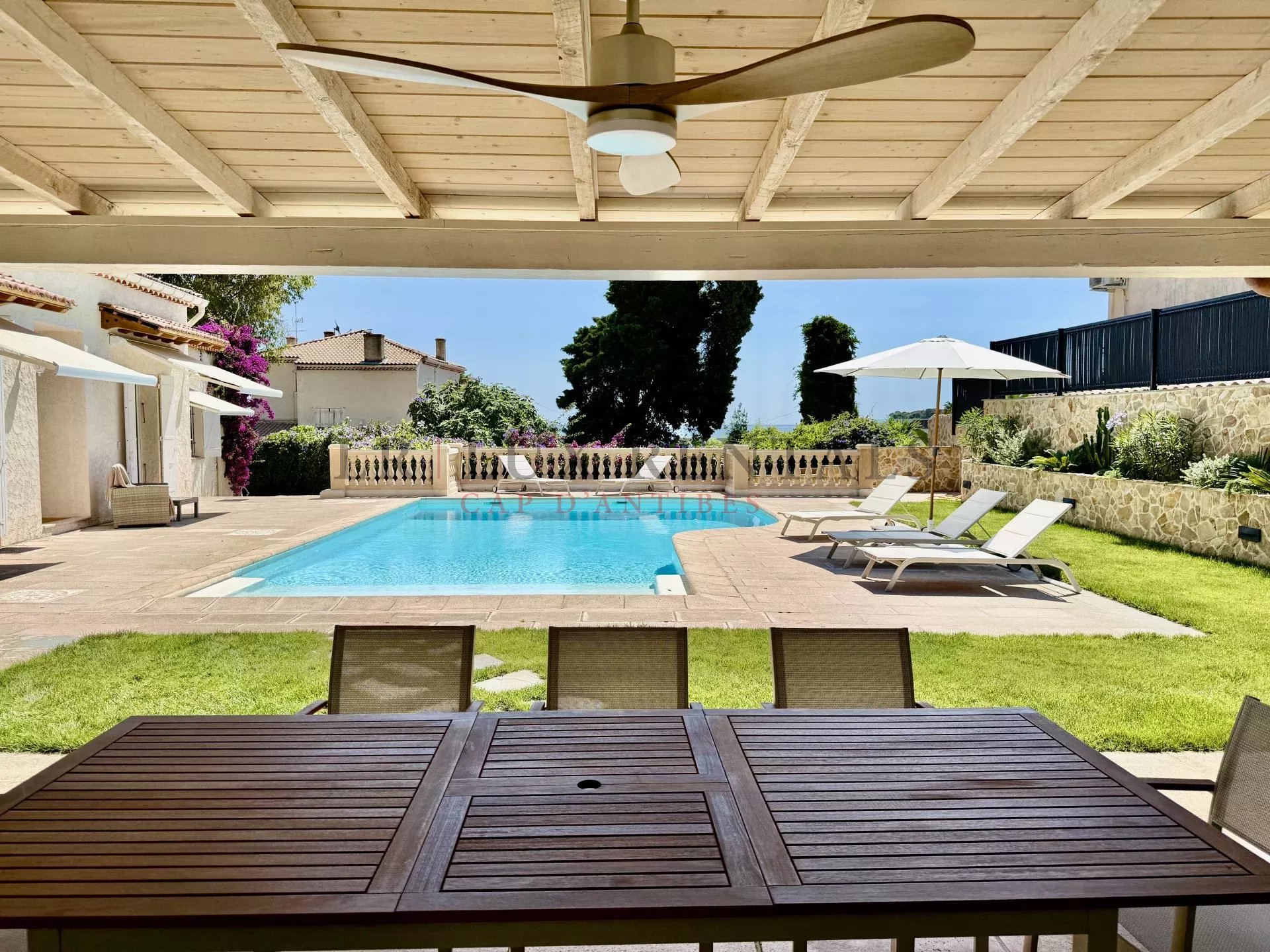 EXCLUSIVITÉ – Superbe villa Provençale