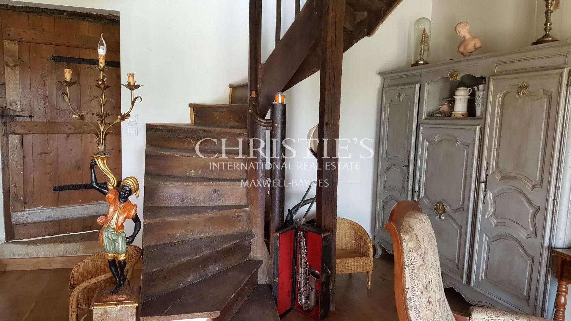 7 Bedroom Vineyard's Image 6