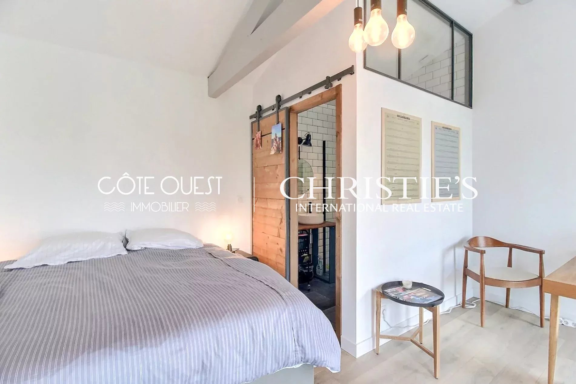 5 Bedroom Villa/Townhouse's Image 9