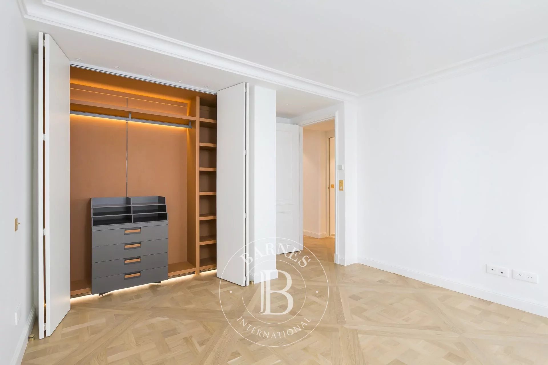 Daire Paris 7ème - picture 8