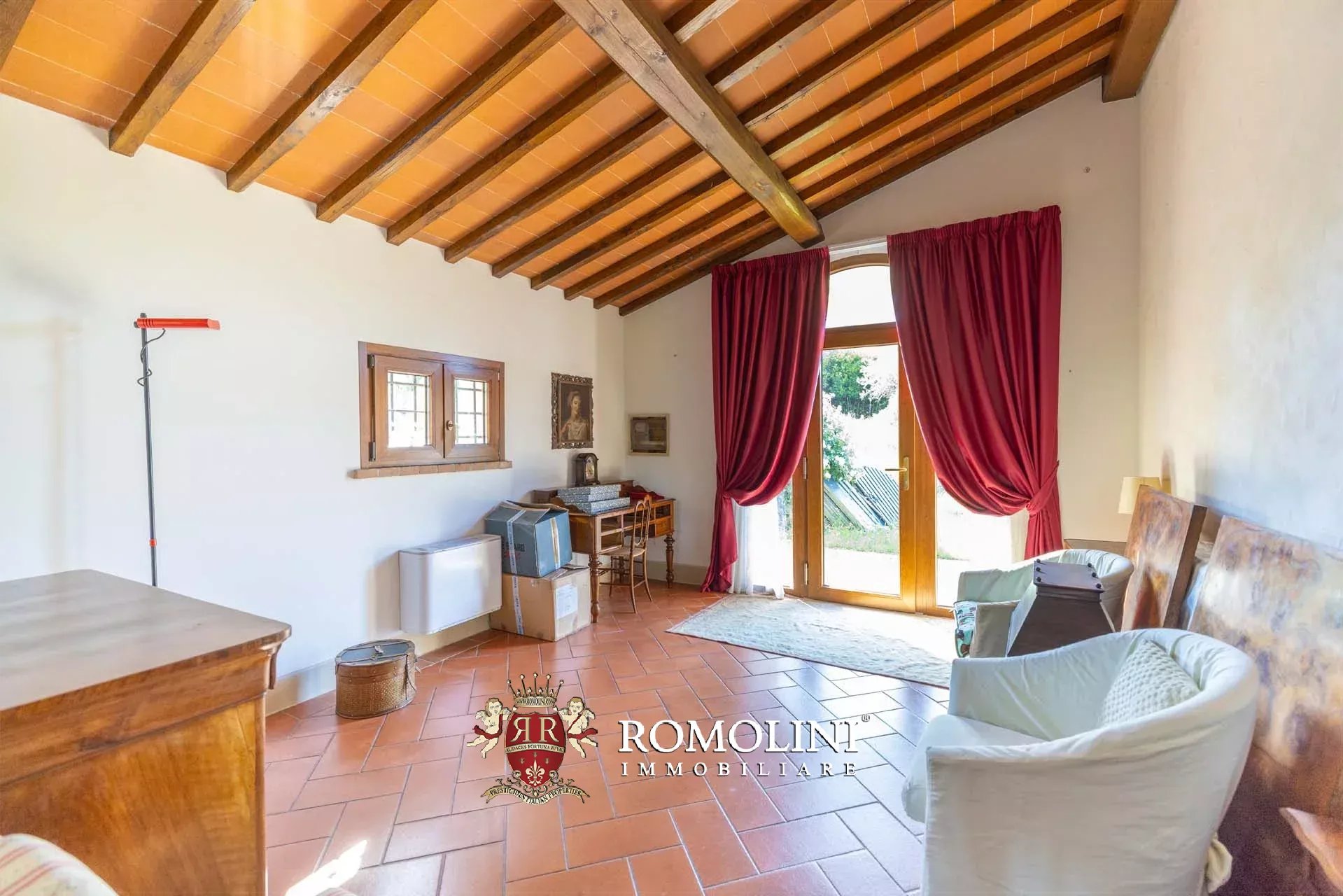 8 Bedroom Villa/Townhouse's Image 18
