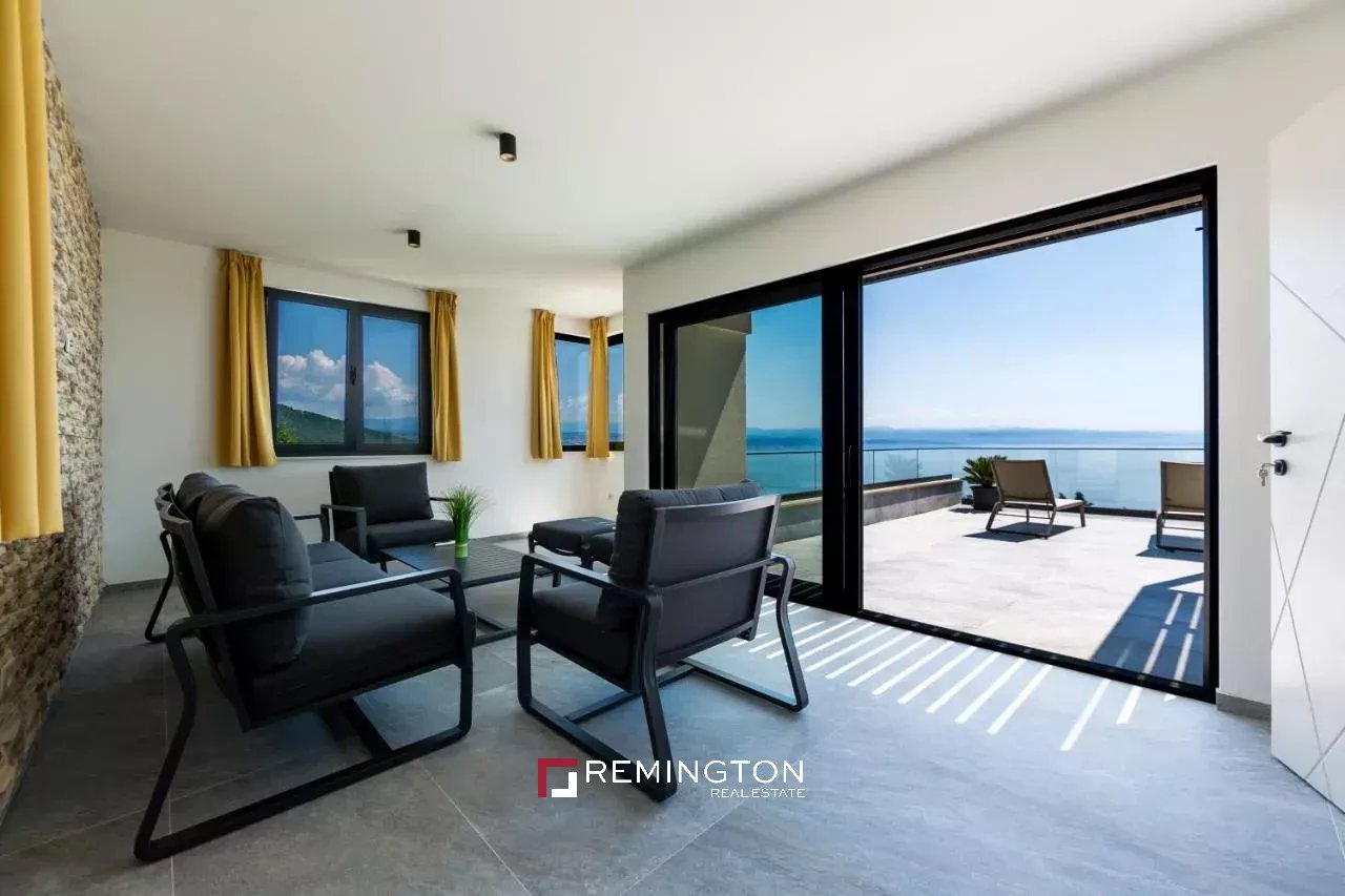 4 Bedroom Villa/Townhouse's Image 10