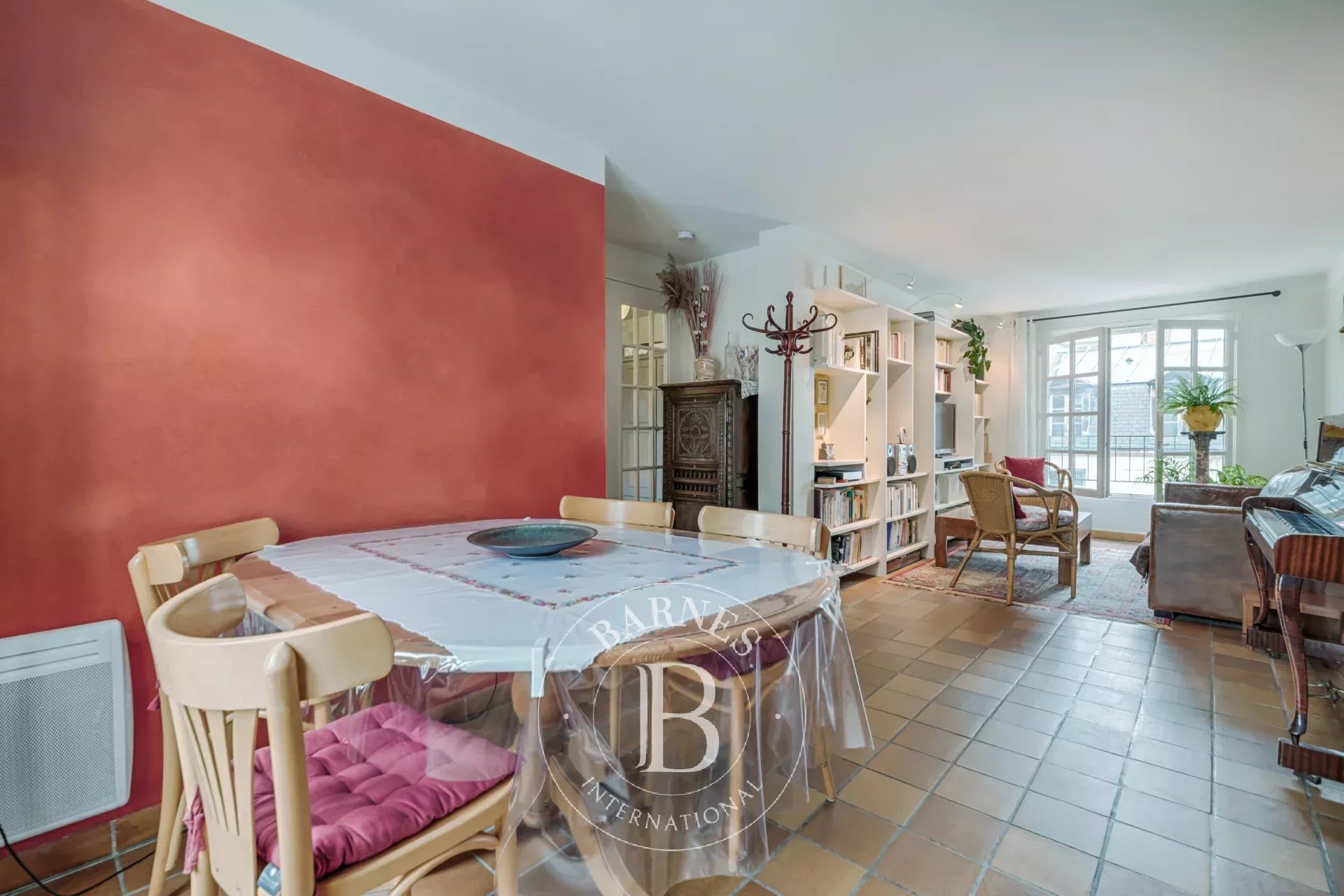 Daire Paris 3ème - picture 8