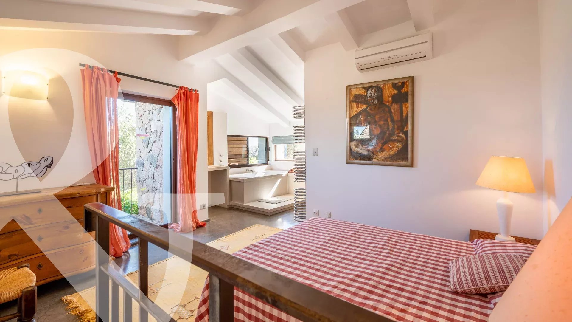 MAGNIFIQUE VUE SUR LA BAIE DE RONDINARA