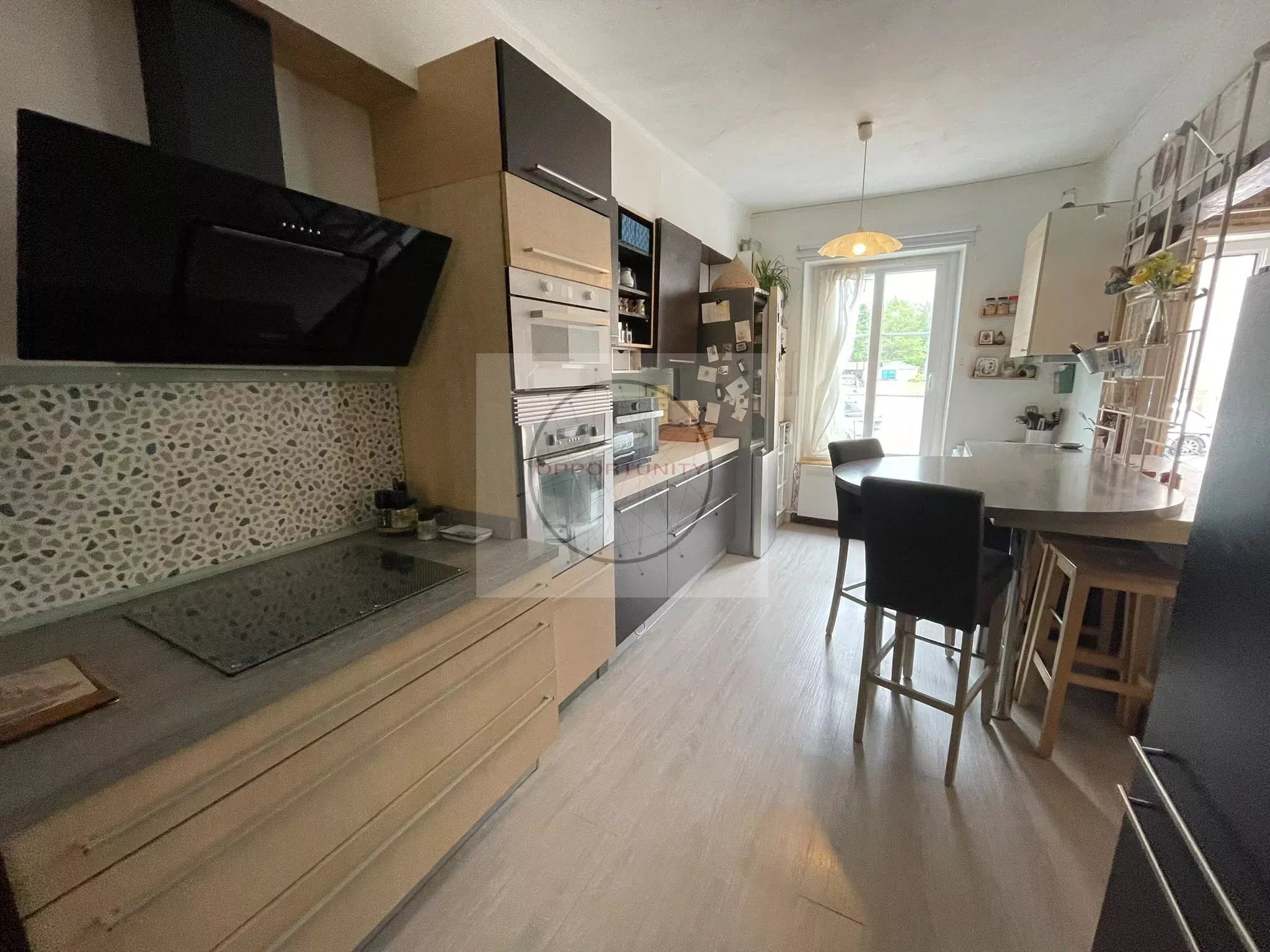 Maison de Ville Mitoyenne de 7 Pieces — photo 3
