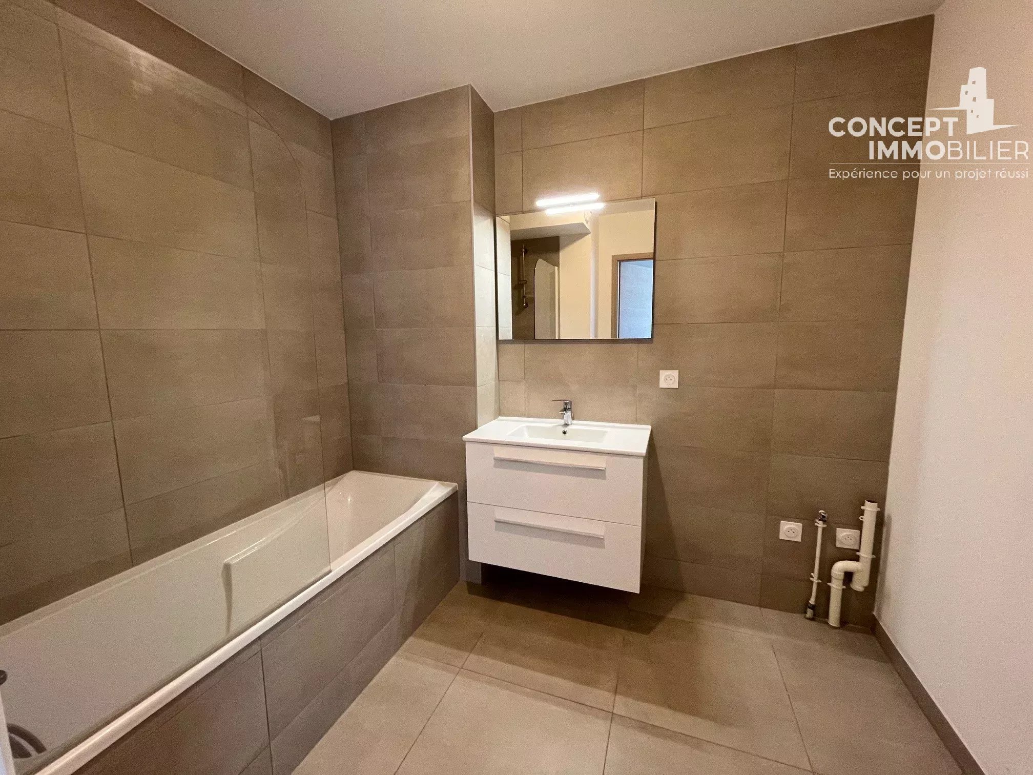 Appartement Fameck 3 pièce(s) 64 m2 avec terrasse et place de parking