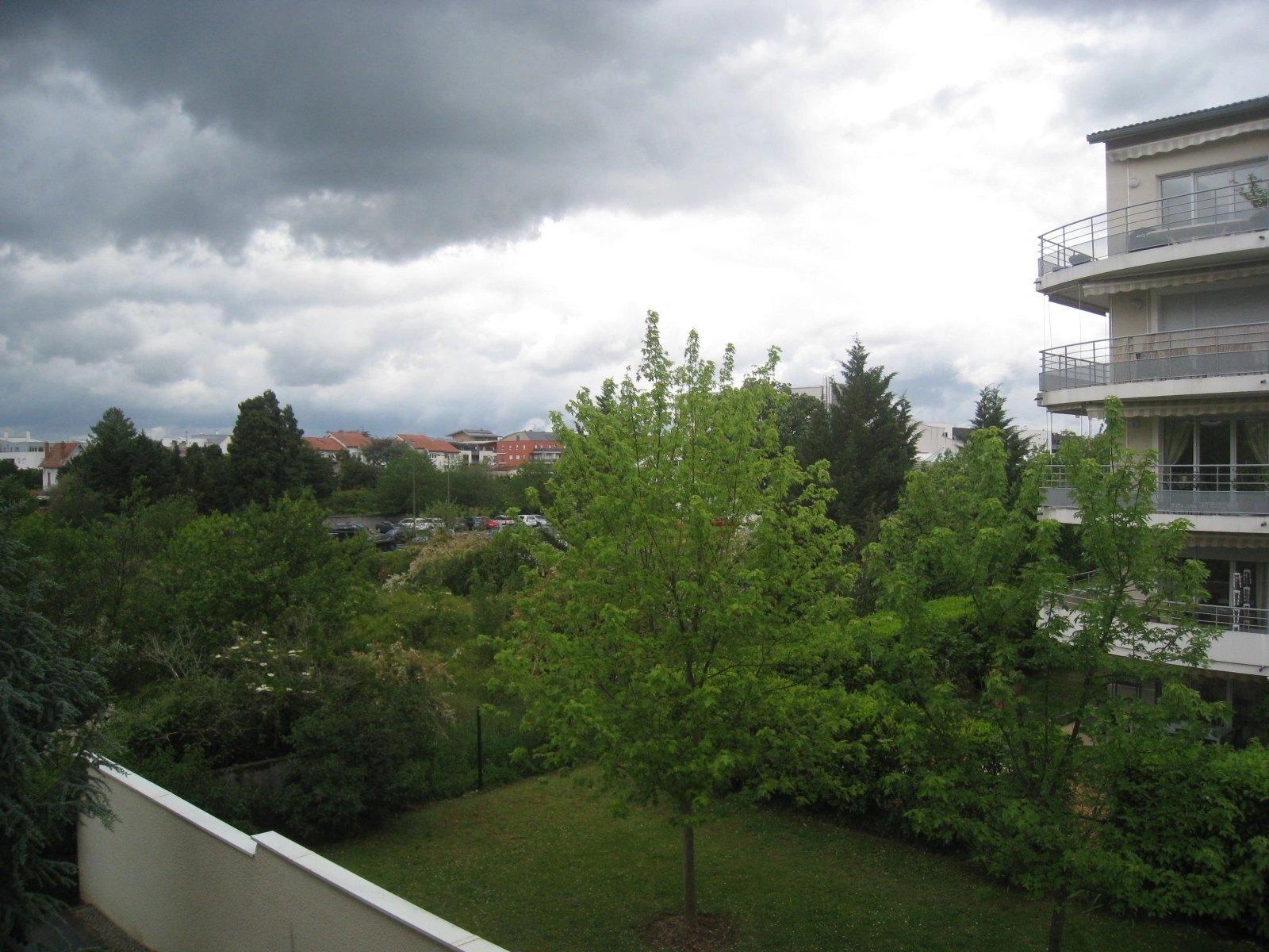 480838 Location Décines-Charpieu