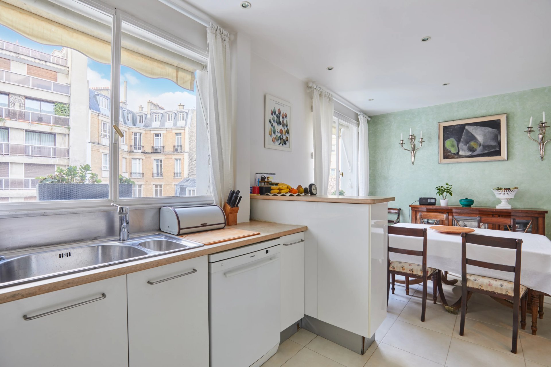 2 Bedroom Apartment/Flat's Image 3