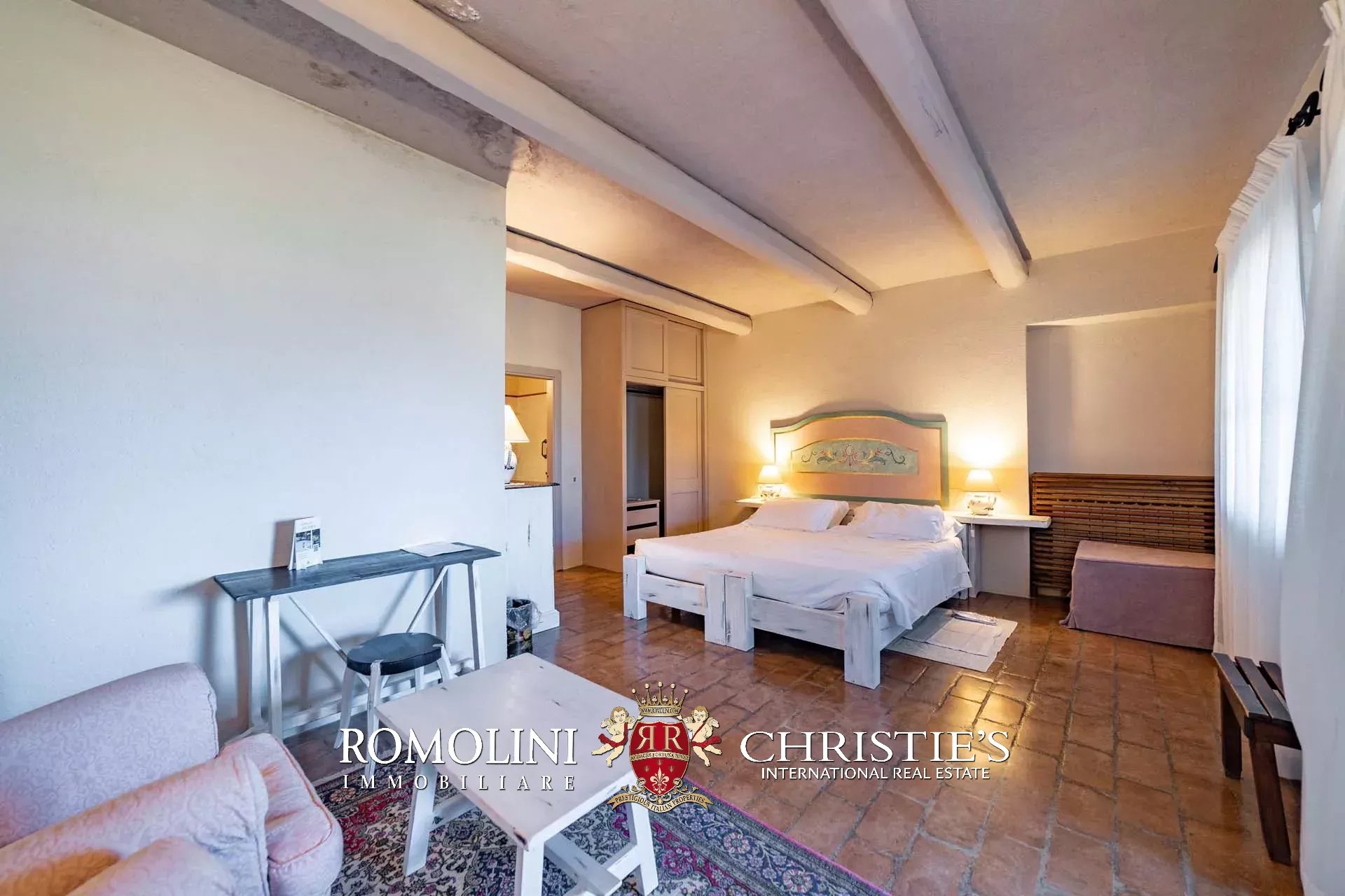 19 Bedroom Villa/Townhouse's Image 23