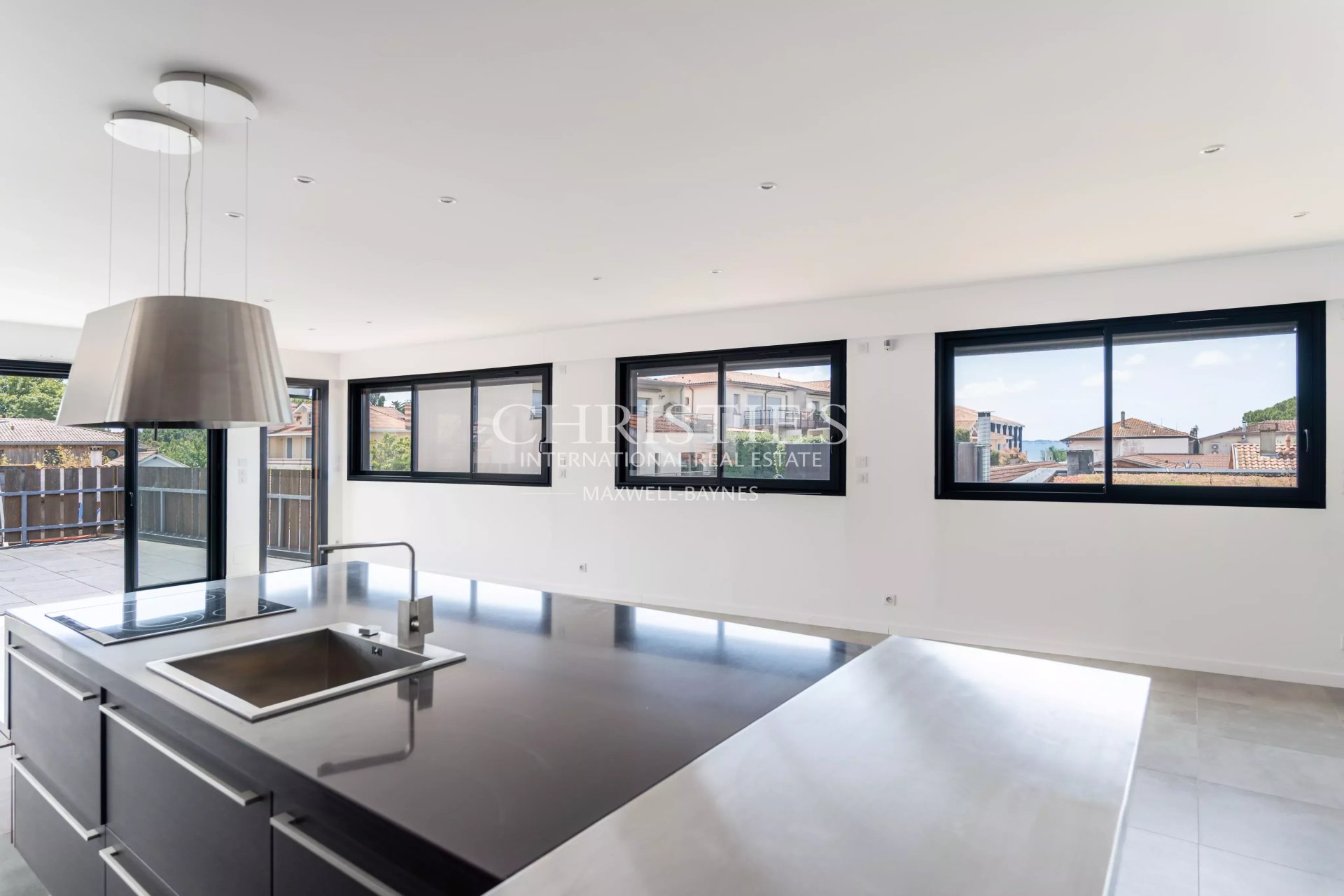 3 Bedroom Apartment/Flat's Image 4