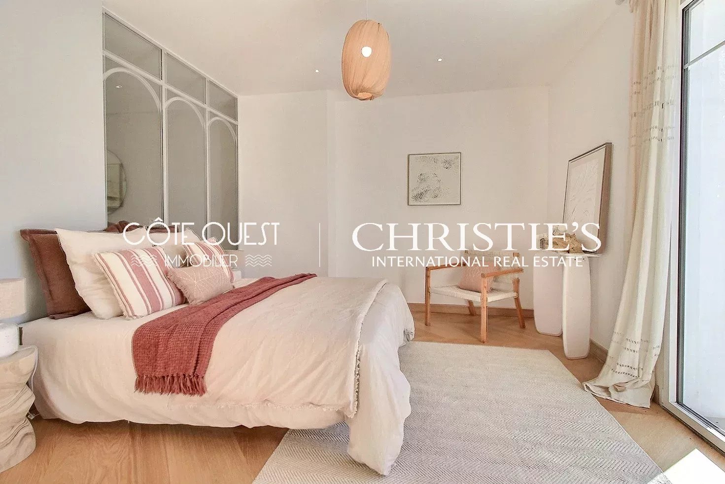 5 Bedroom Villa/Townhouse's Image 8