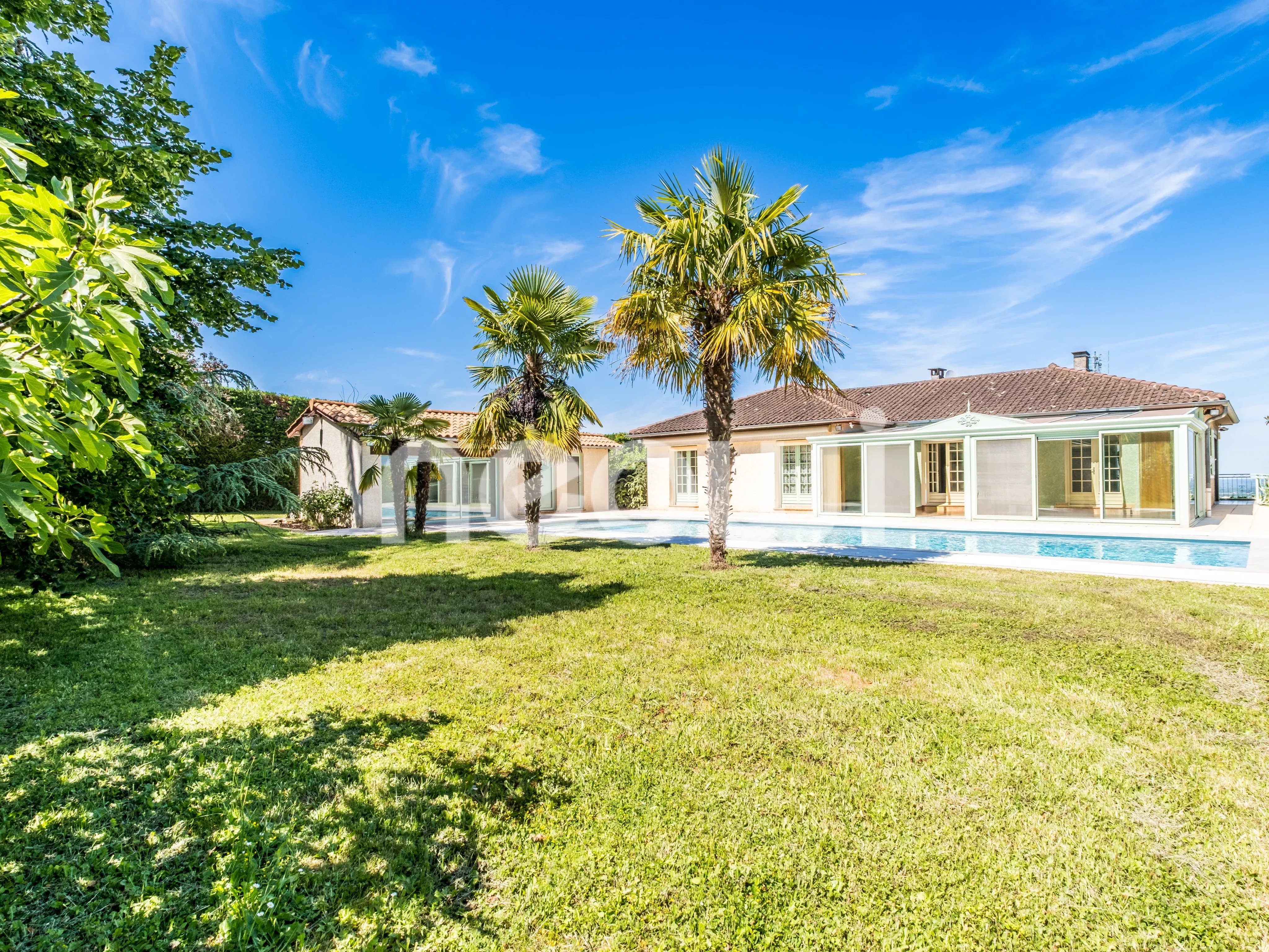 Maison 236 m² | 5 ch | Piscine | Terrain 2 657 m²