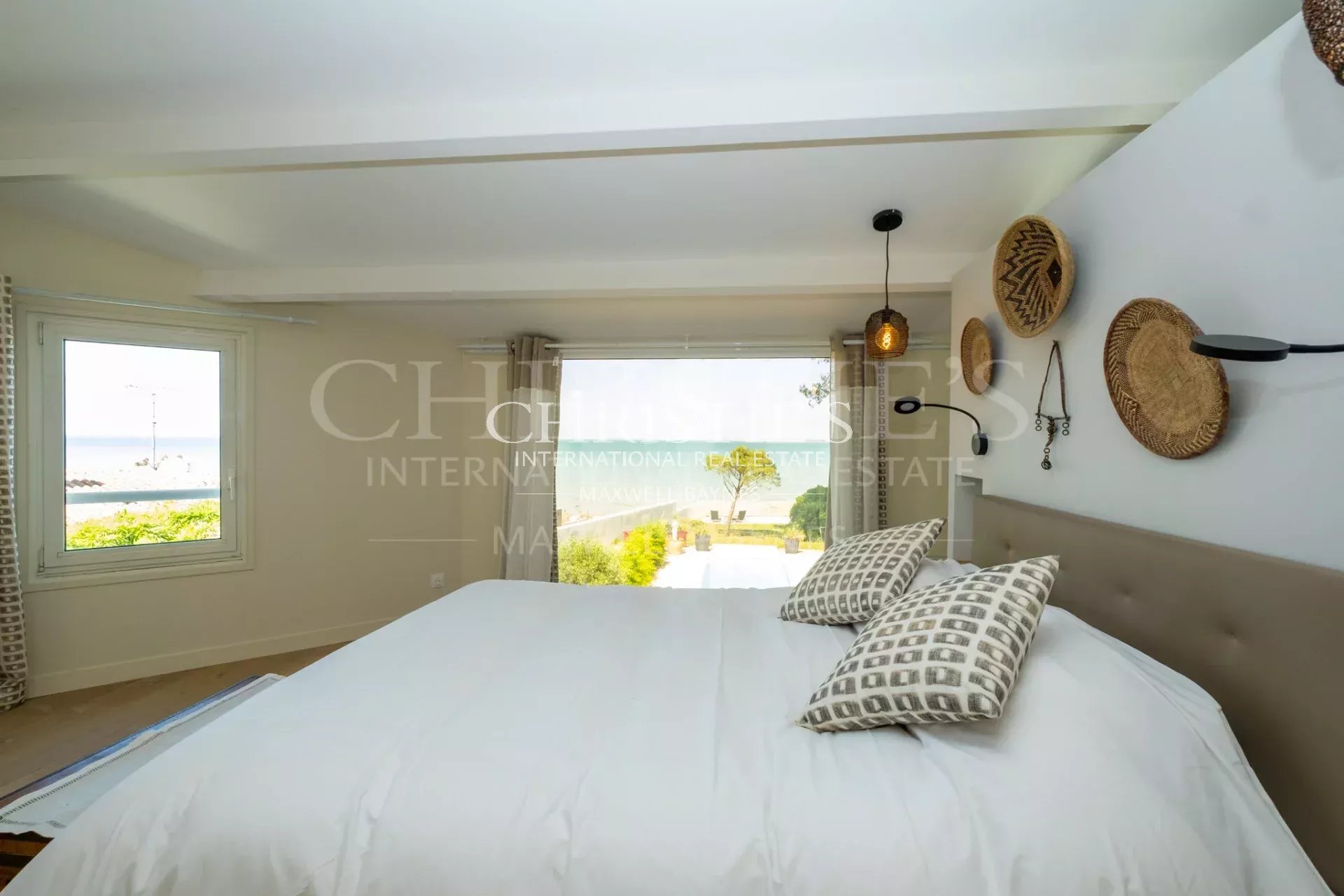 4 Bedroom Villa/Townhouse's Image 8