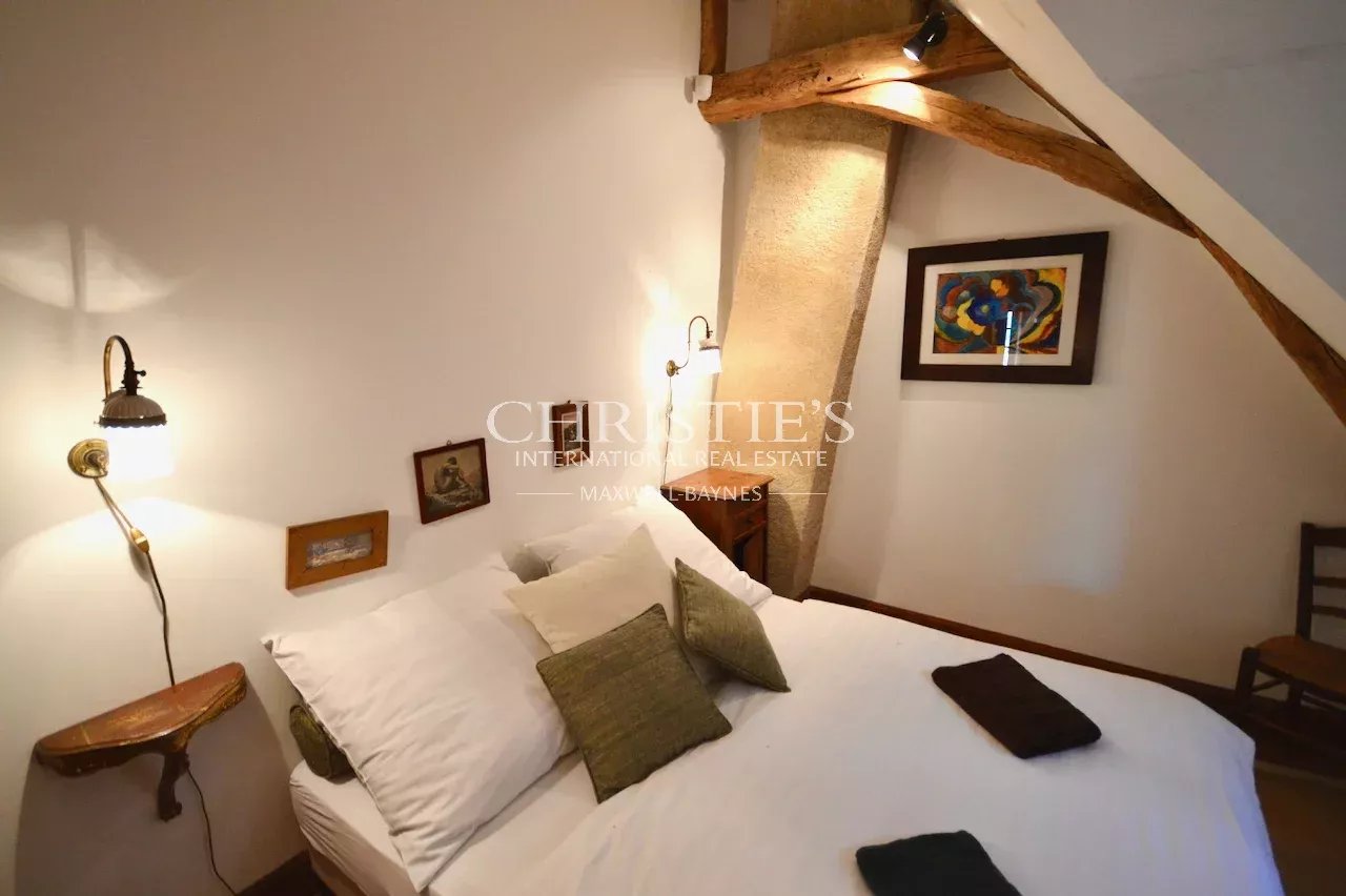 12 Bedroom Villa/Townhouse's Image 21