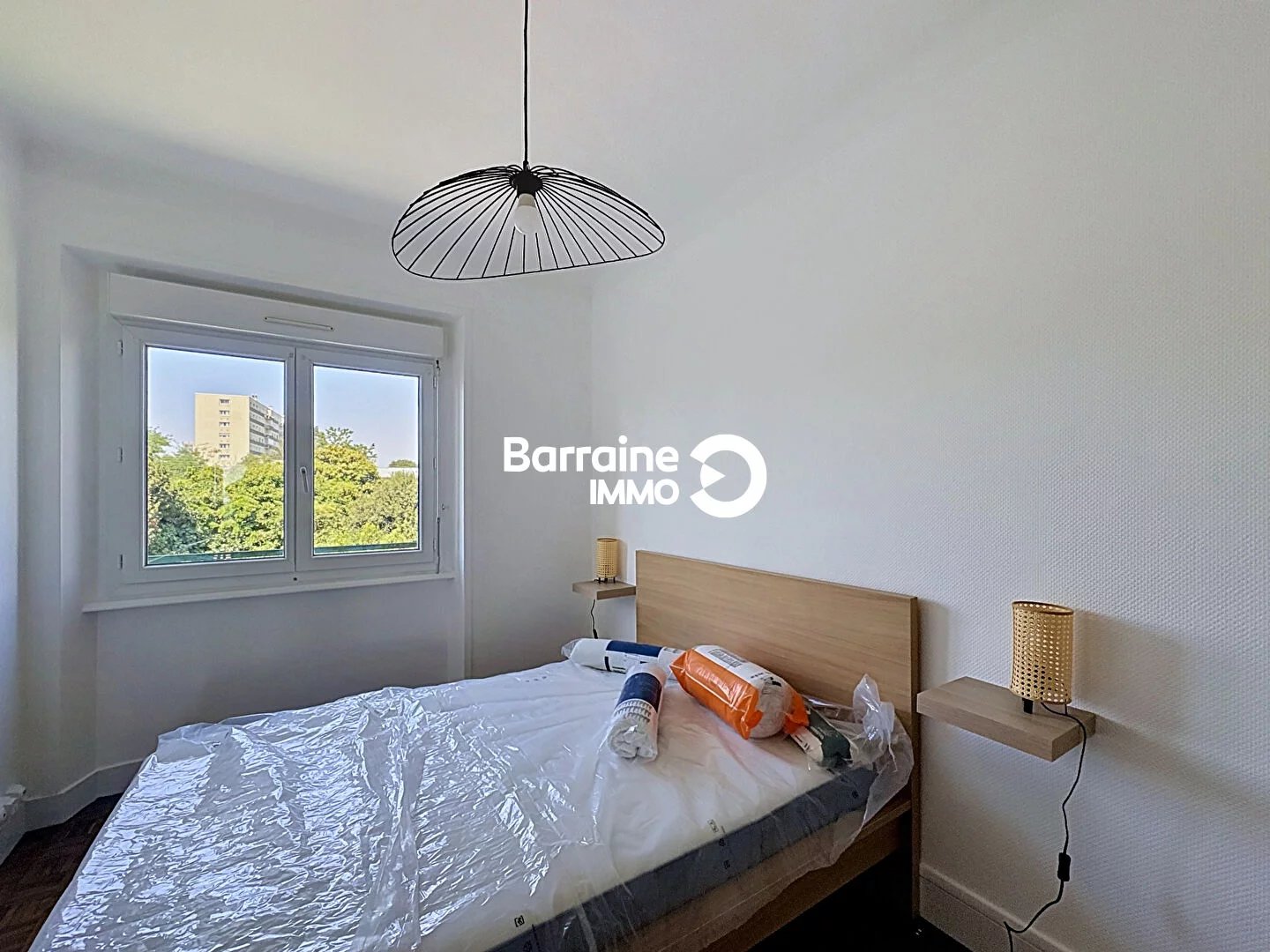 LOCATION MEUBLE BREST APPARTEMENT T5 RÉNOVÉ  AVEC GARAGE  VUE MER